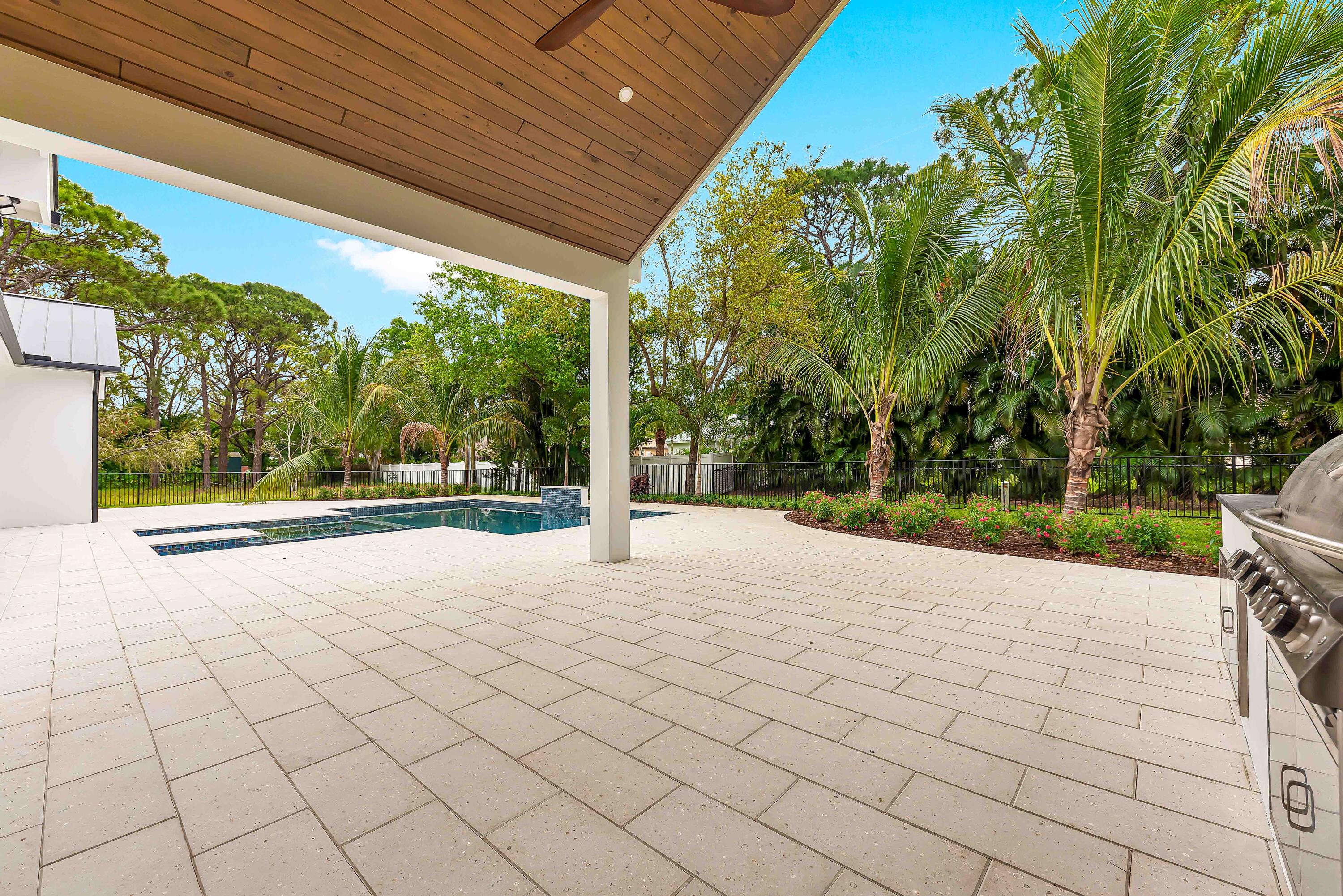 Xxx 75th Way N Property Photo 34