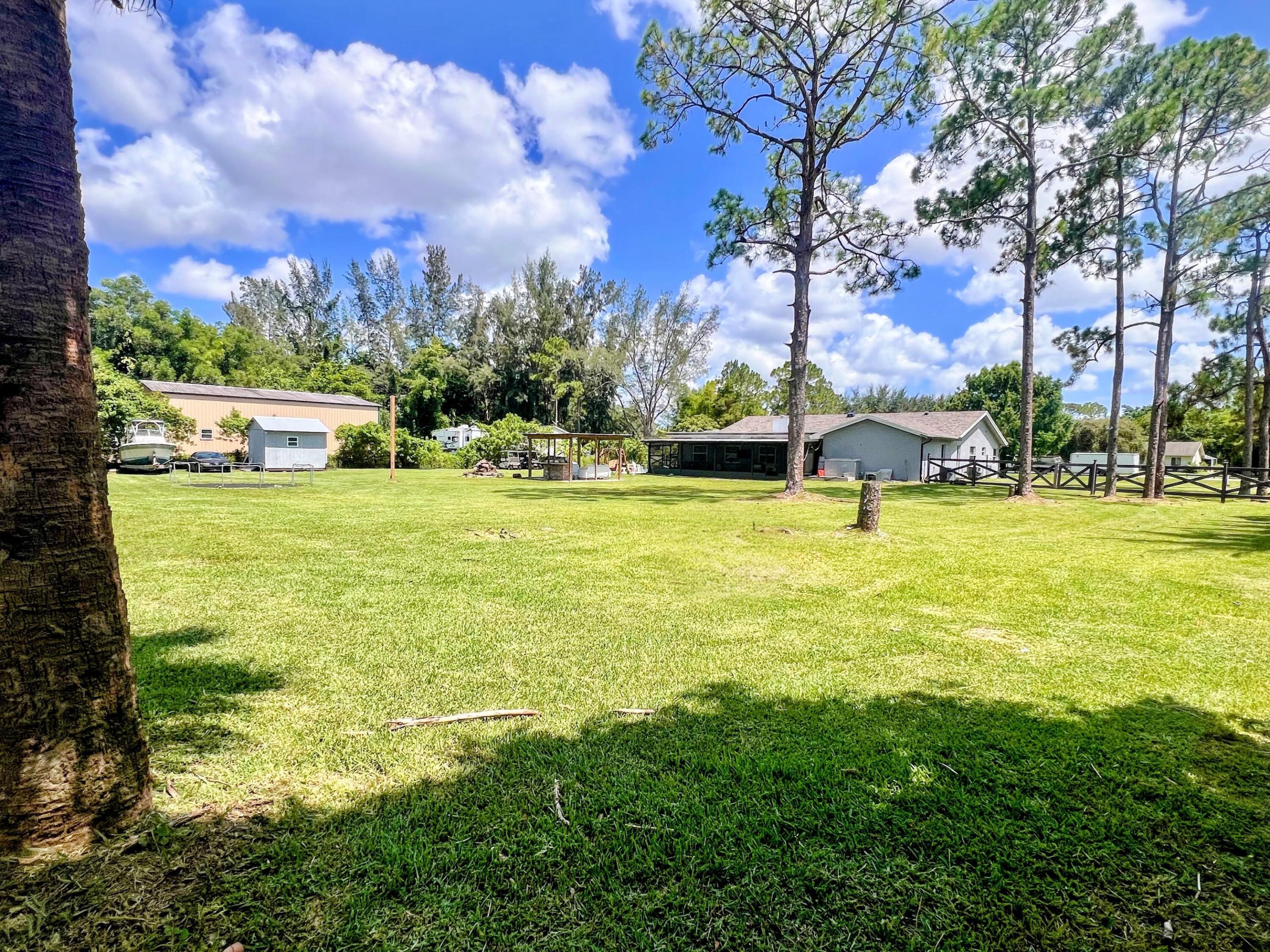 11415 46th Place N Property Photo 1