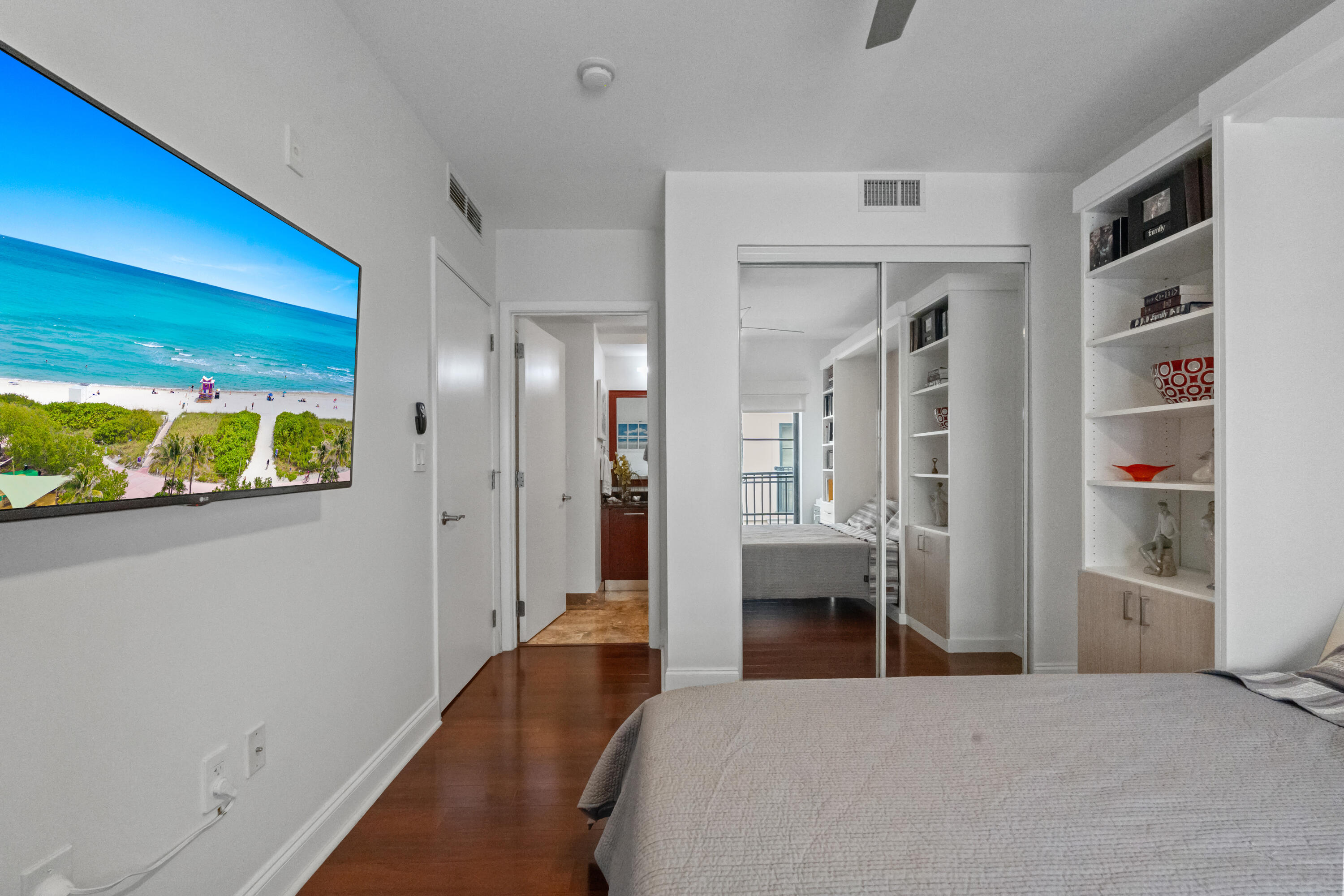 2409 N Ocean Boulevard 626 Property Photo 32