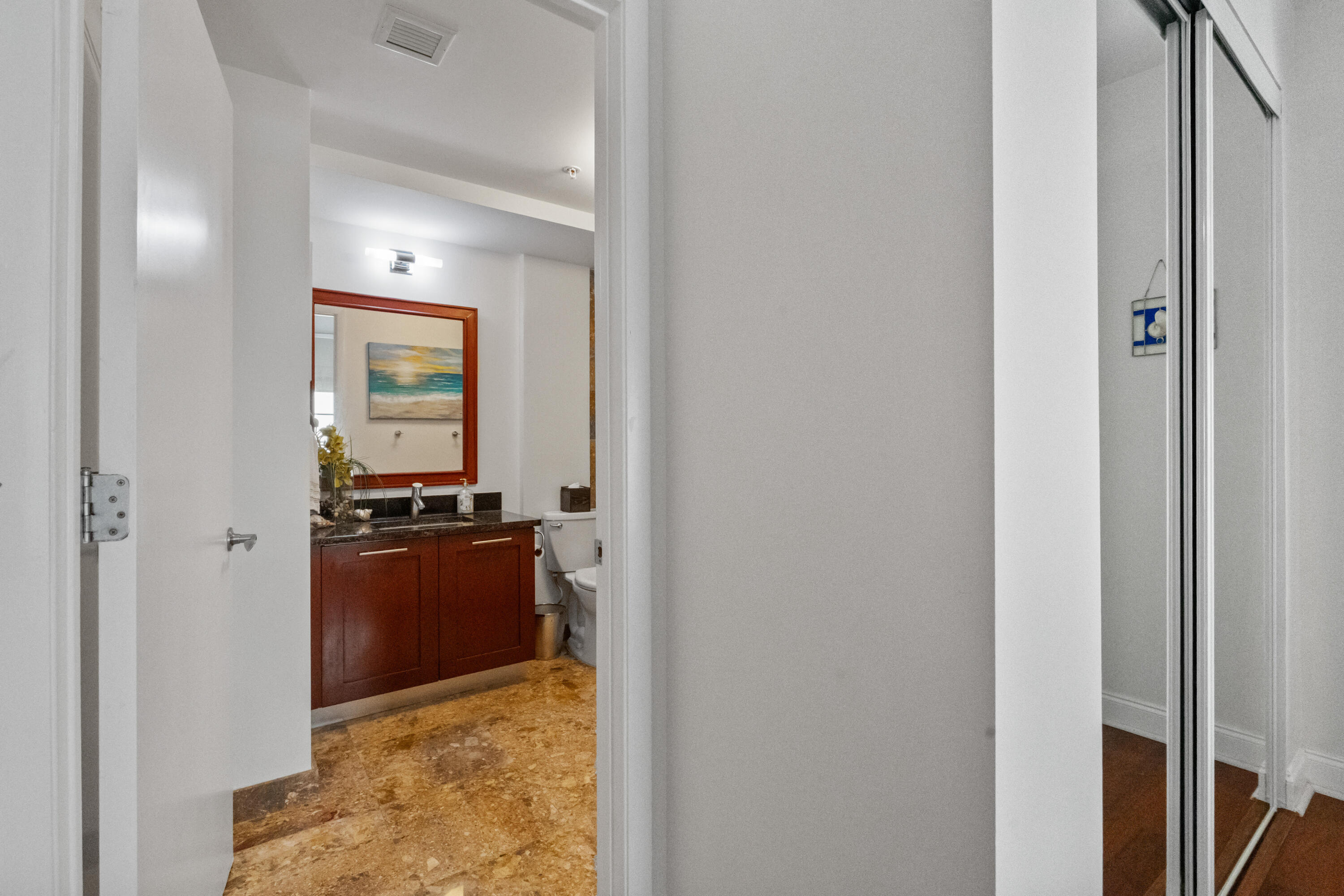 2409 N Ocean Boulevard 626 Property Photo 33