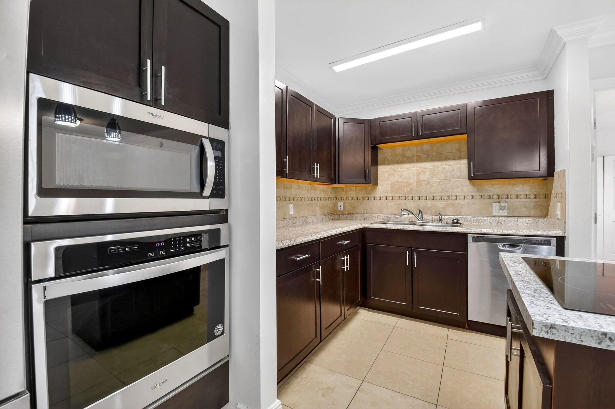 18 Crossings Circle F Property Photo 14