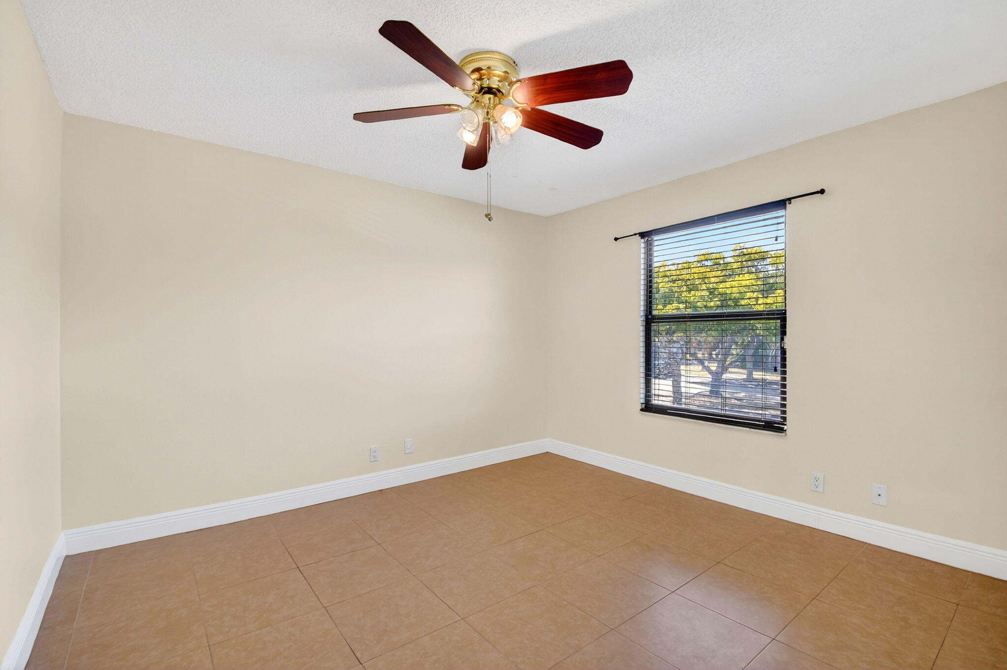 18 Crossings Circle F Property Photo 20