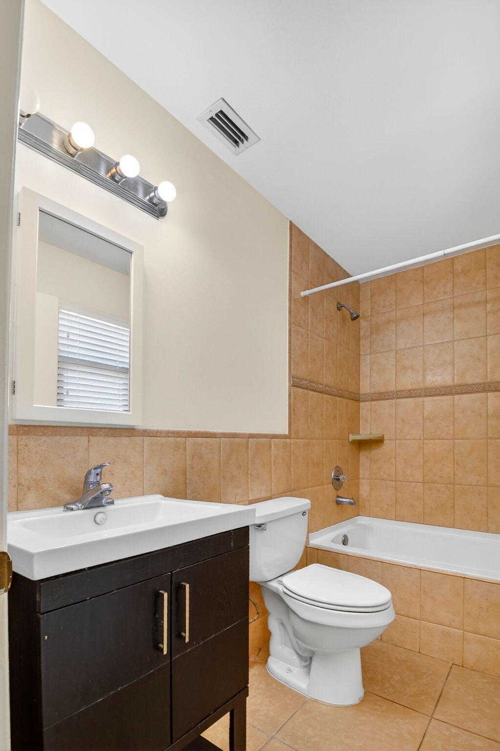 18 Crossings Circle F Property Photo 21