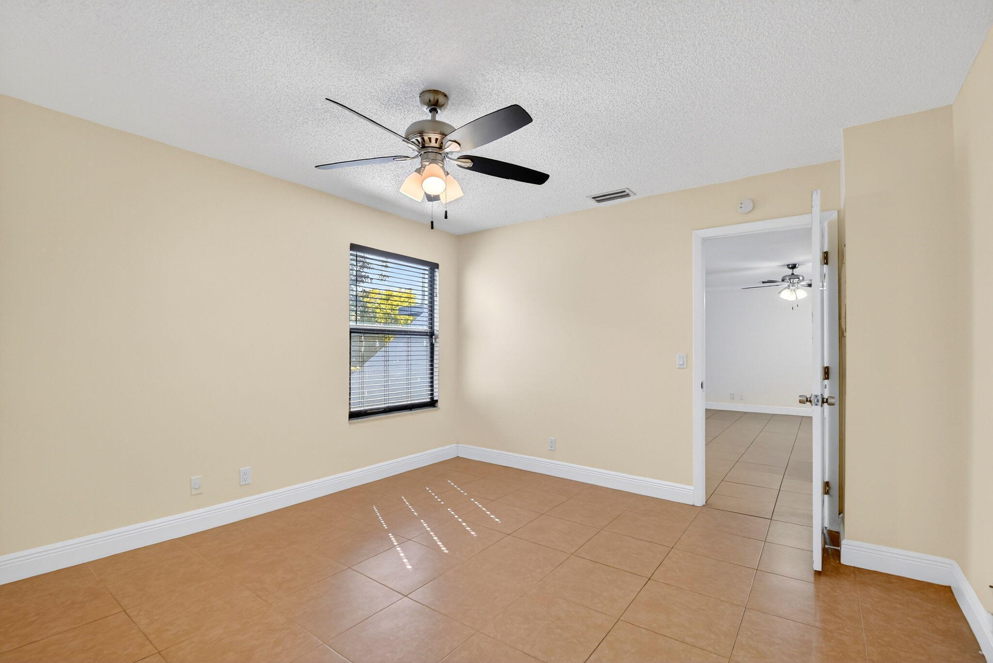 18 Crossings Circle F Property Photo 28