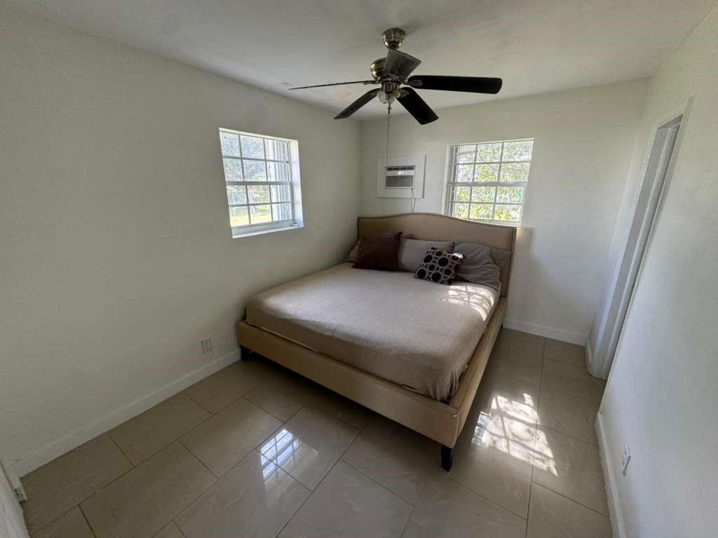 1042 Foster Road 1-2 Property Photo 8