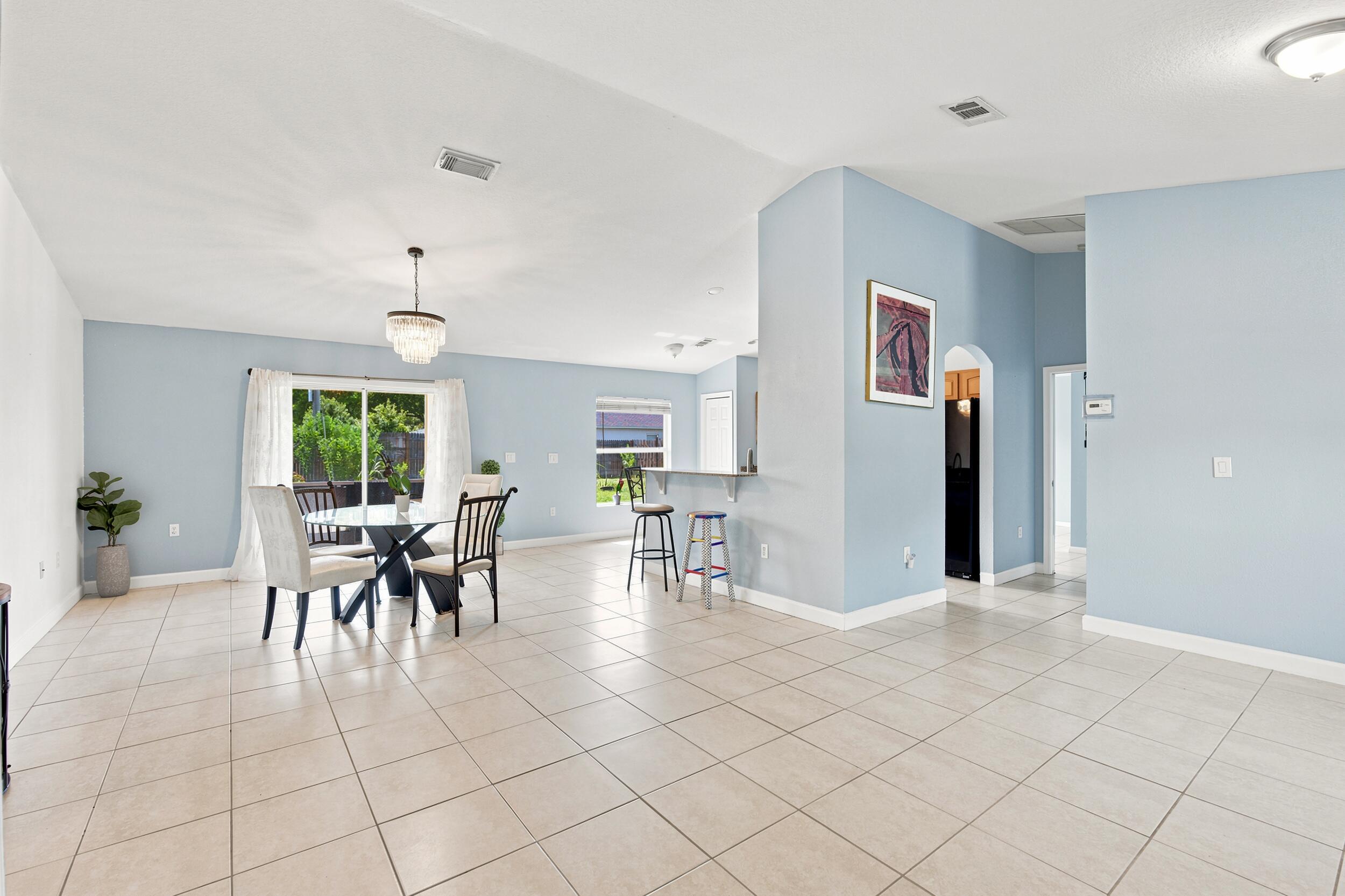 2674 Sw Abelard Street Property Photo 10