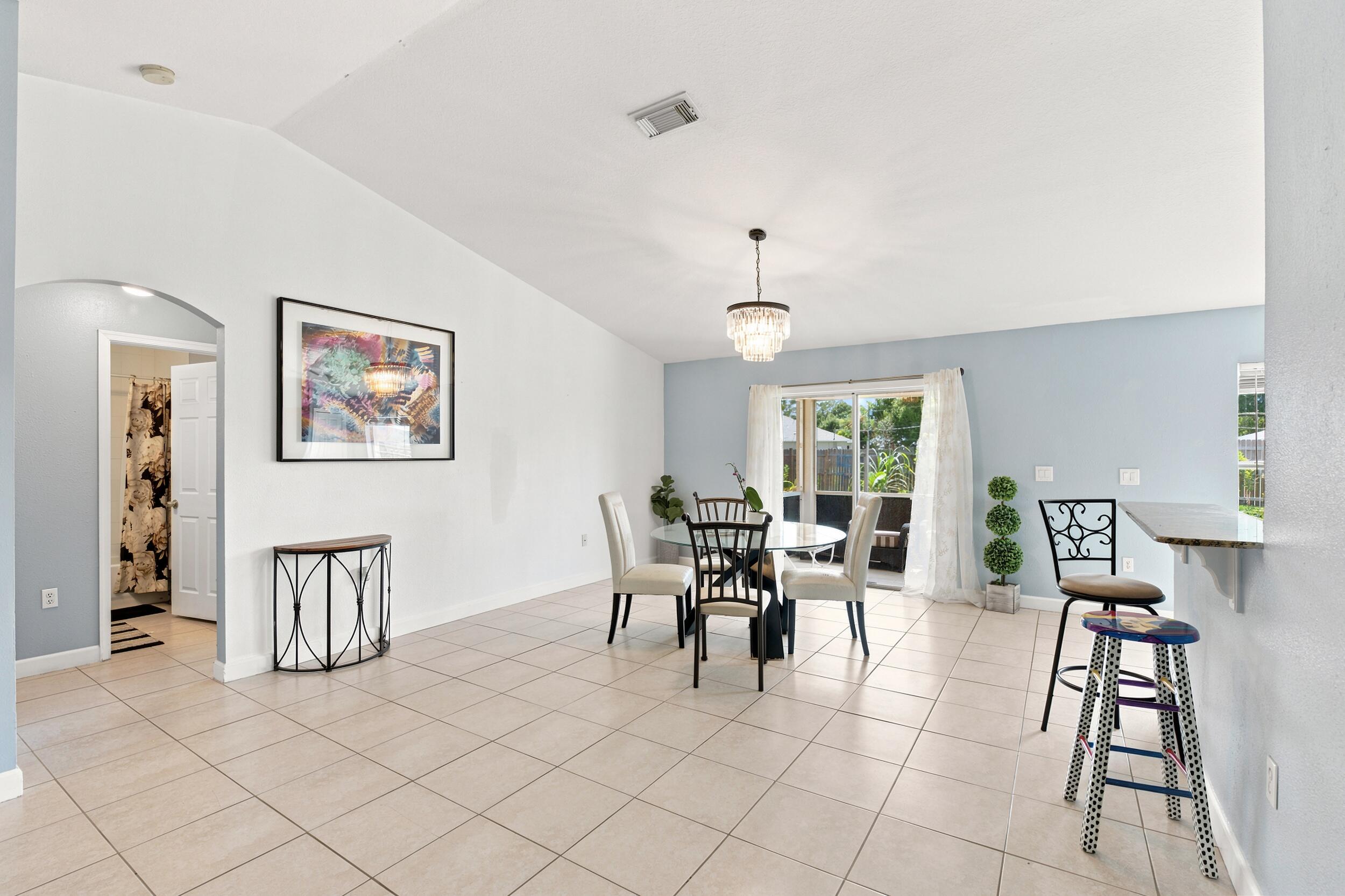 2674 Sw Abelard Street Property Photo 11