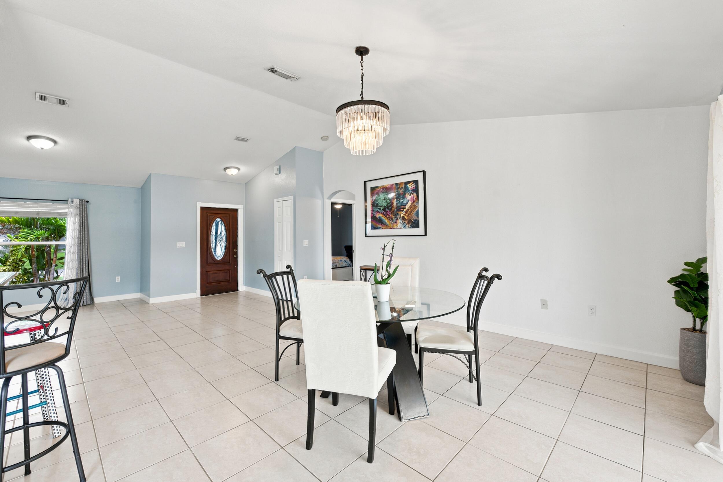 2674 Sw Abelard Street Property Photo 12