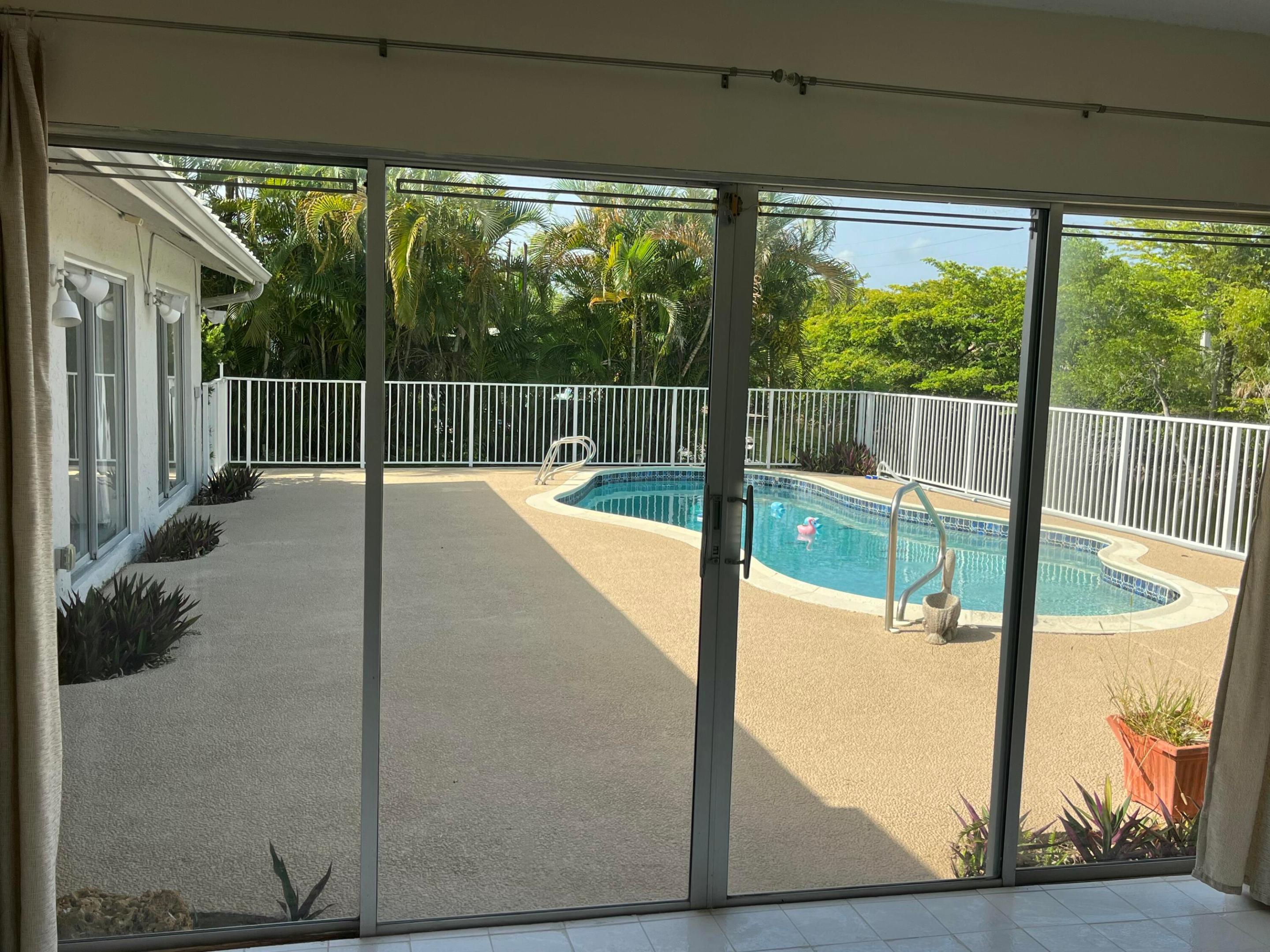 4804 Mango Drive Property Photo 5