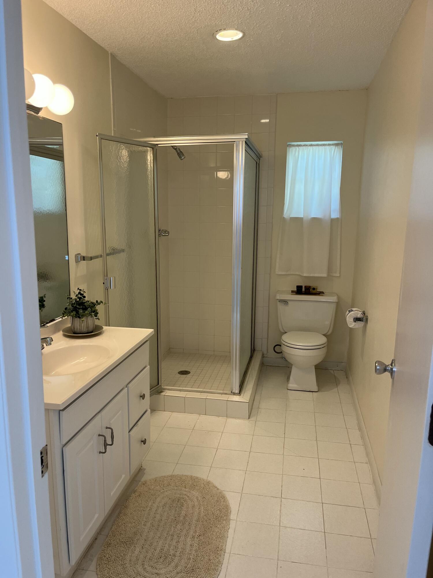 4804 Mango Drive Property Photo 6