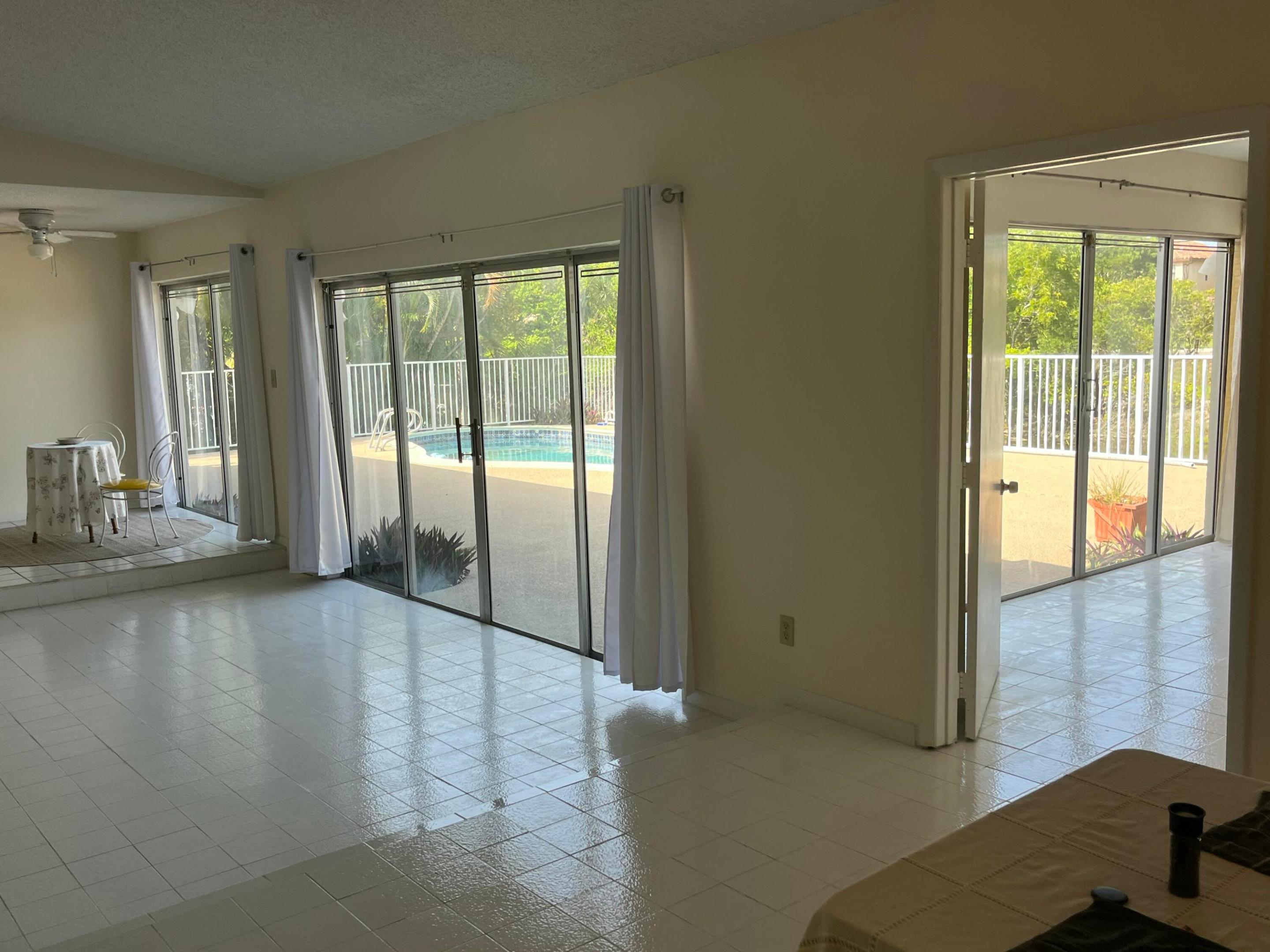 4804 Mango Drive Property Photo 10