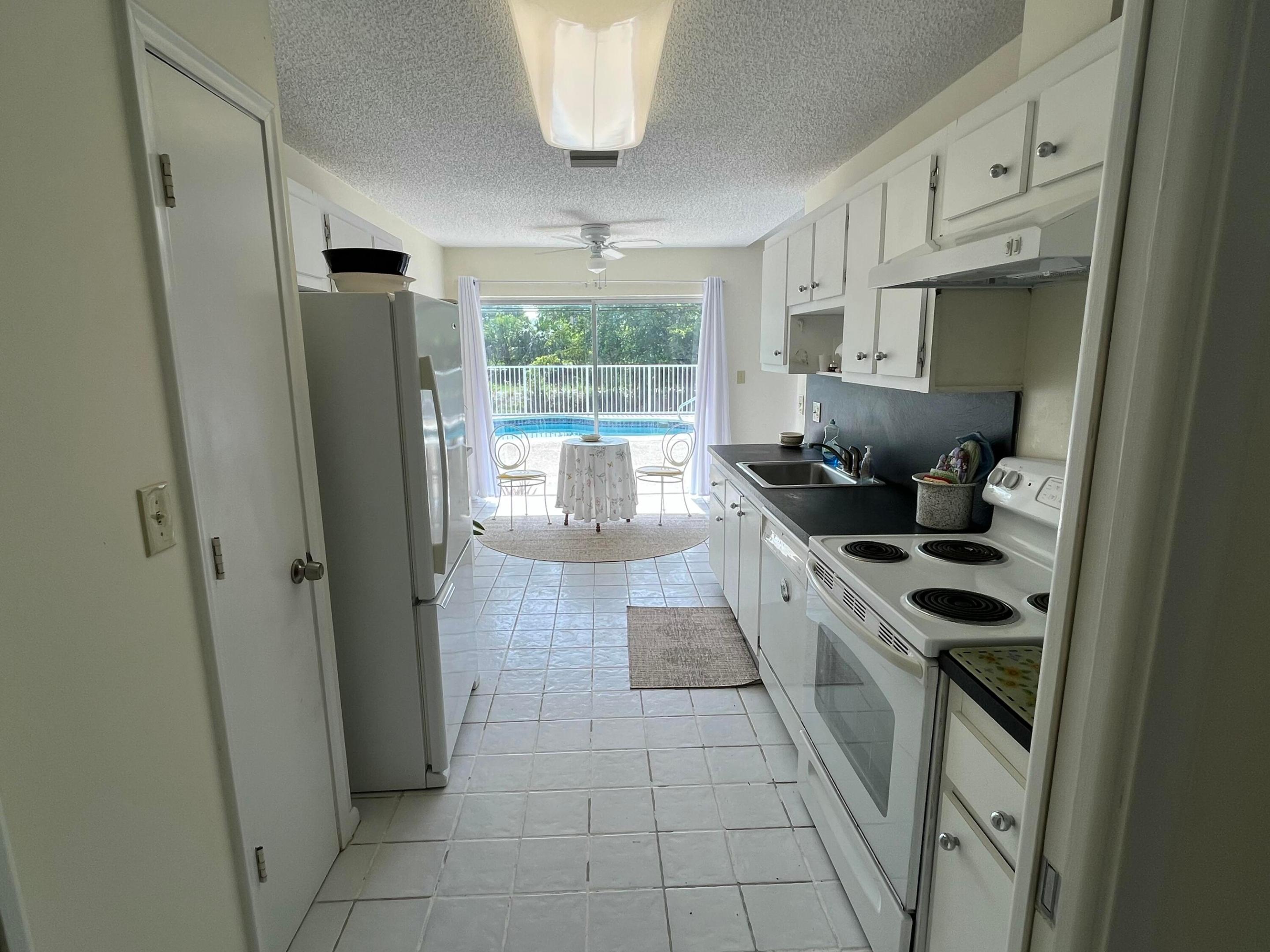 4804 Mango Drive Property Photo 32