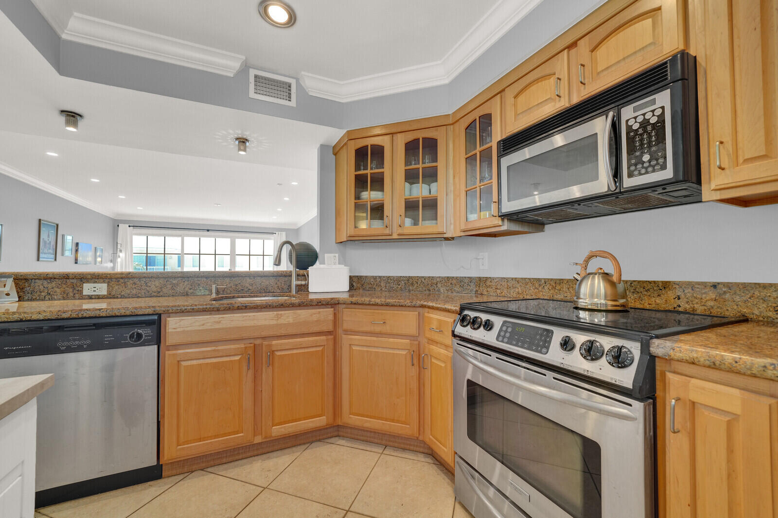 1501 E Broward Boulevard 810 Property Photo 10