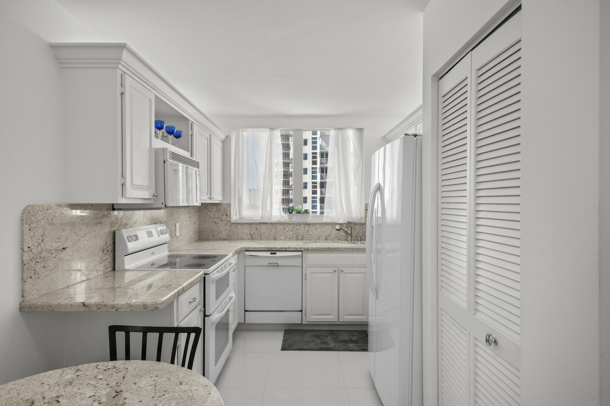 1370 S Ocean Boulevard 905 Property Photo 7