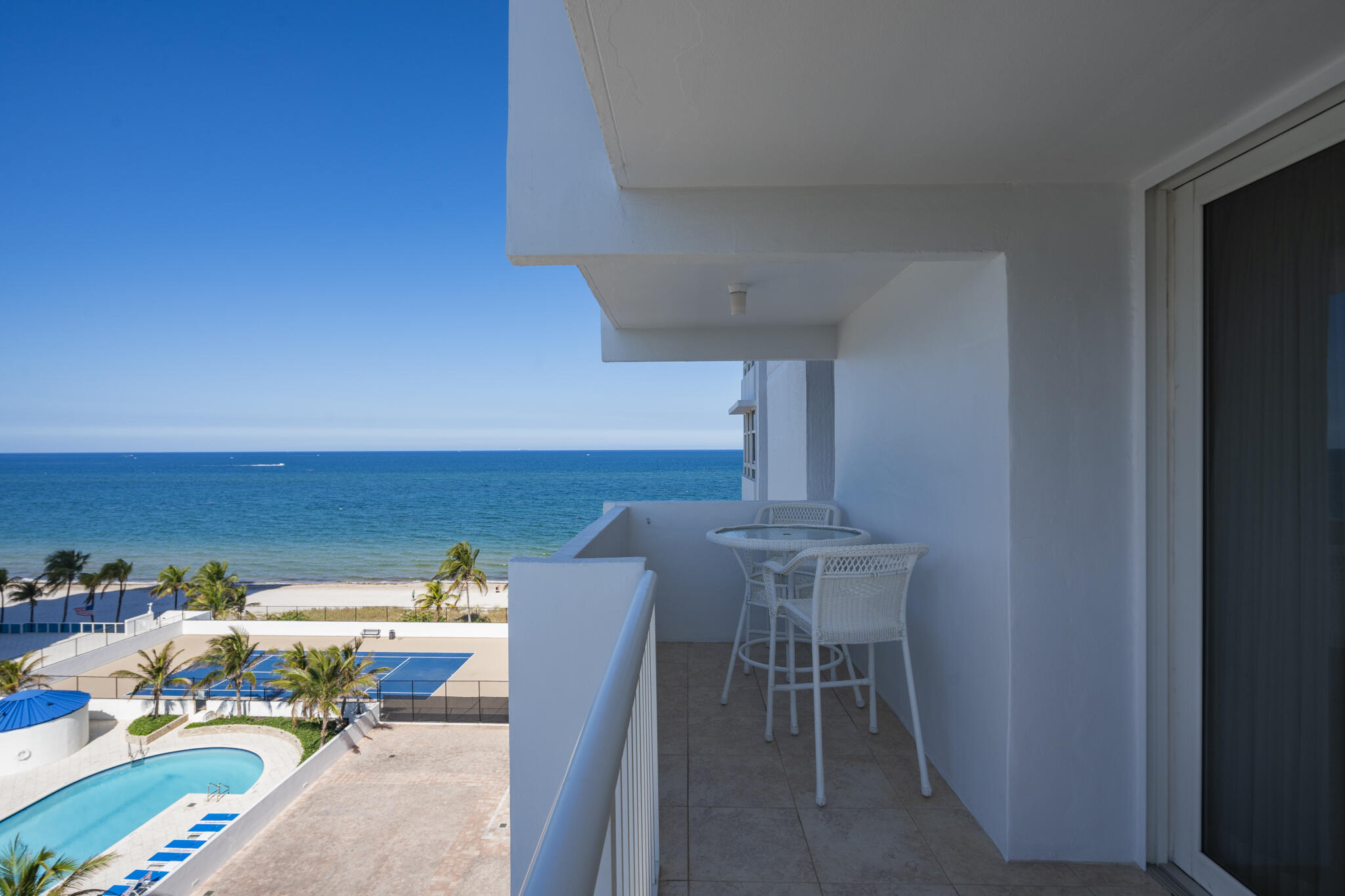 1370 S Ocean Boulevard 905 Property Photo 17