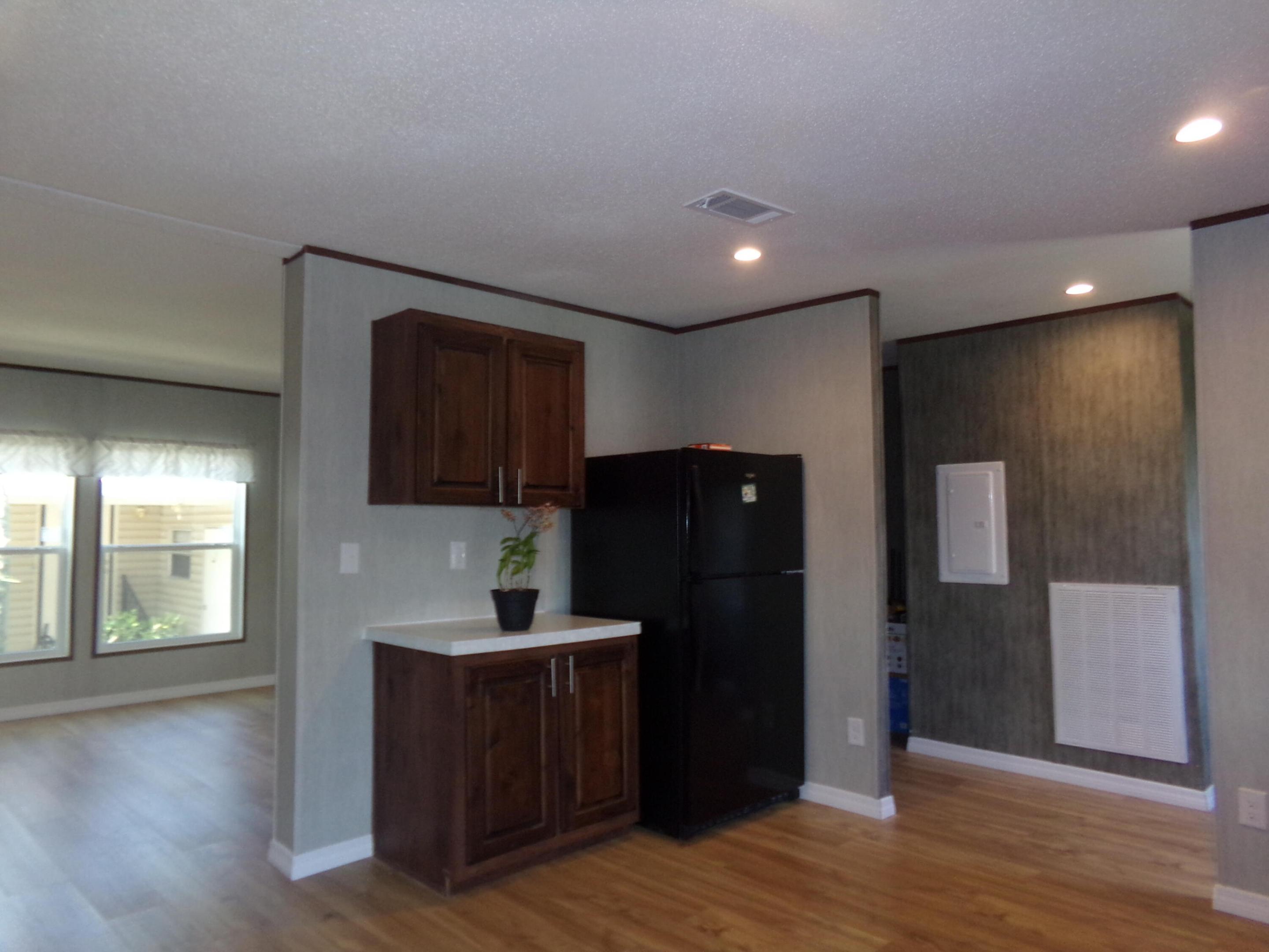 1006 Andros Bay Property Photo 5
