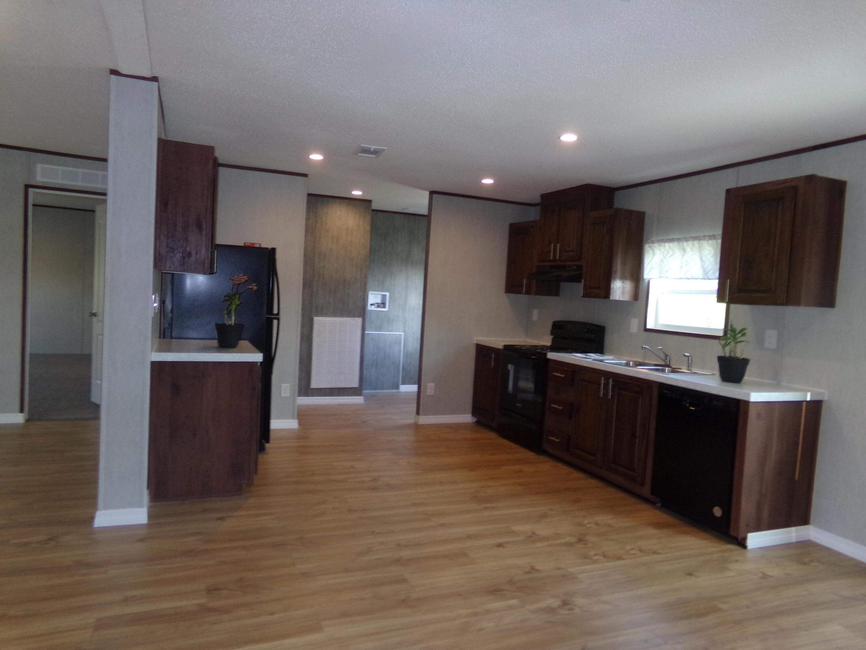 1006 Andros Bay Property Photo 7