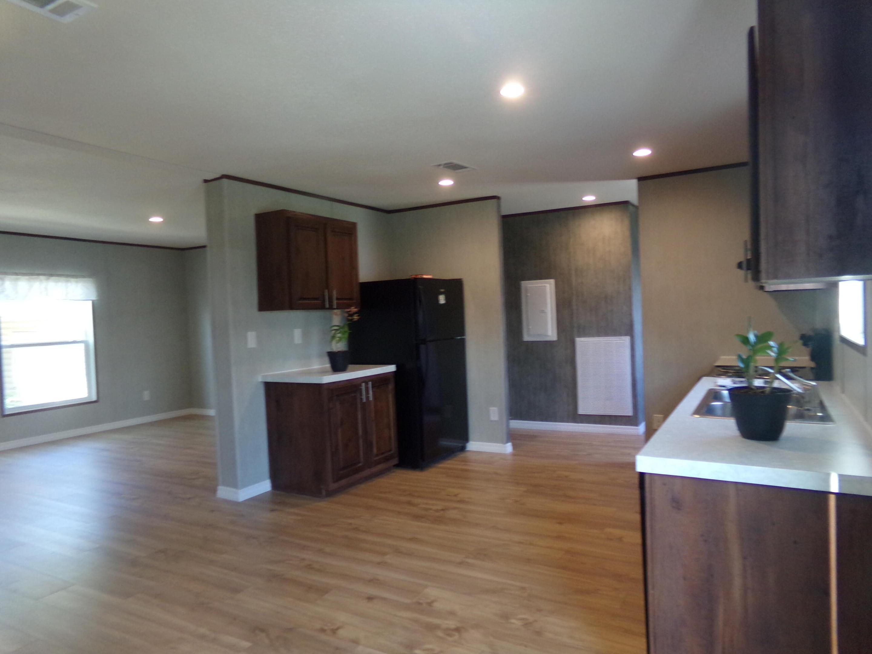 1006 Andros Bay Property Photo 12