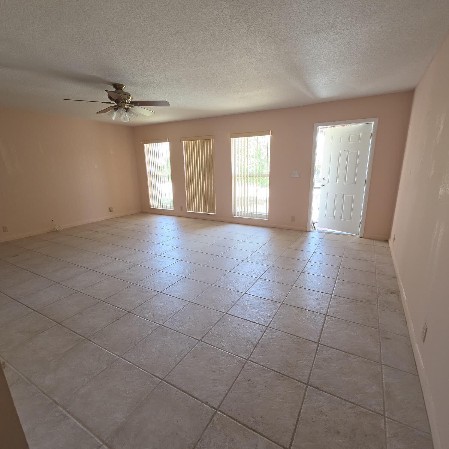 1641 Nw 49th Street Property Photo 1