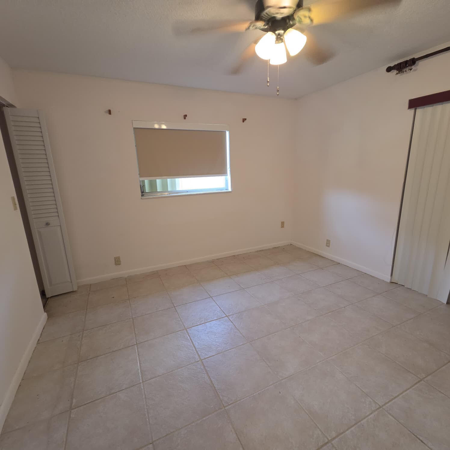 1641 Nw 49th Street Property Photo 3