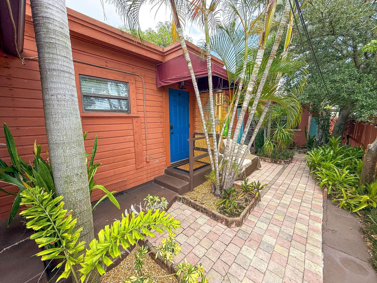 17 S L Street Property Photo 6
