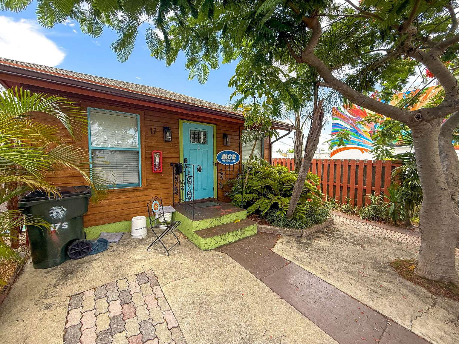 17 S L Street Property Photo 7