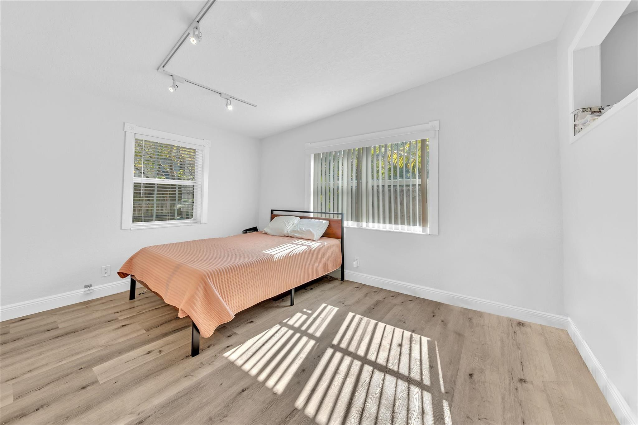 805 Ne 17th Avenue 4 Property Photo 10
