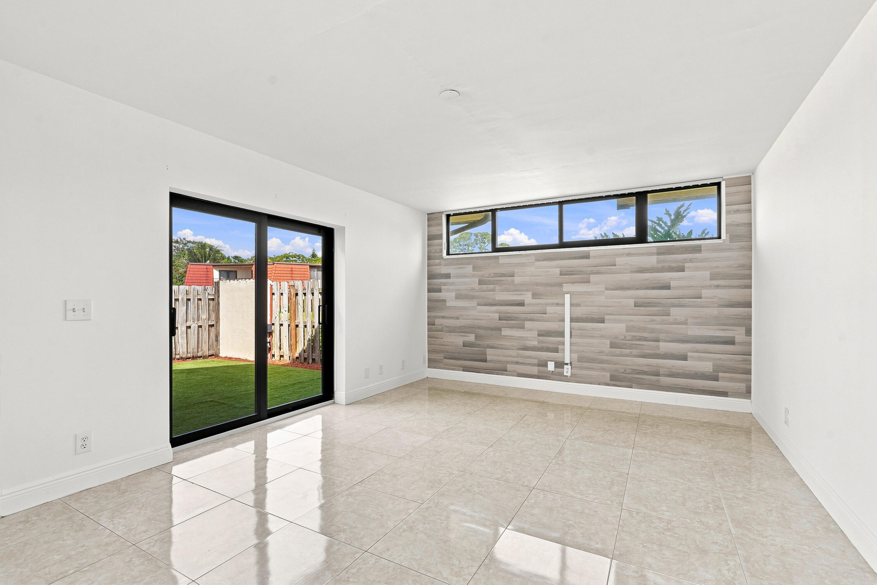 3801 Victoria Drive Property Photo 10