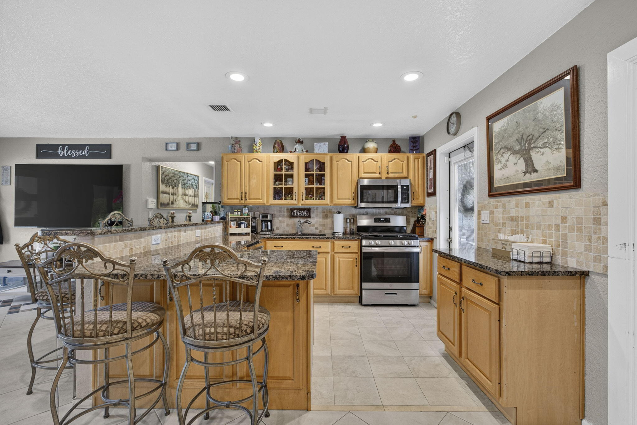 240 Gregory Road Property Photo 6