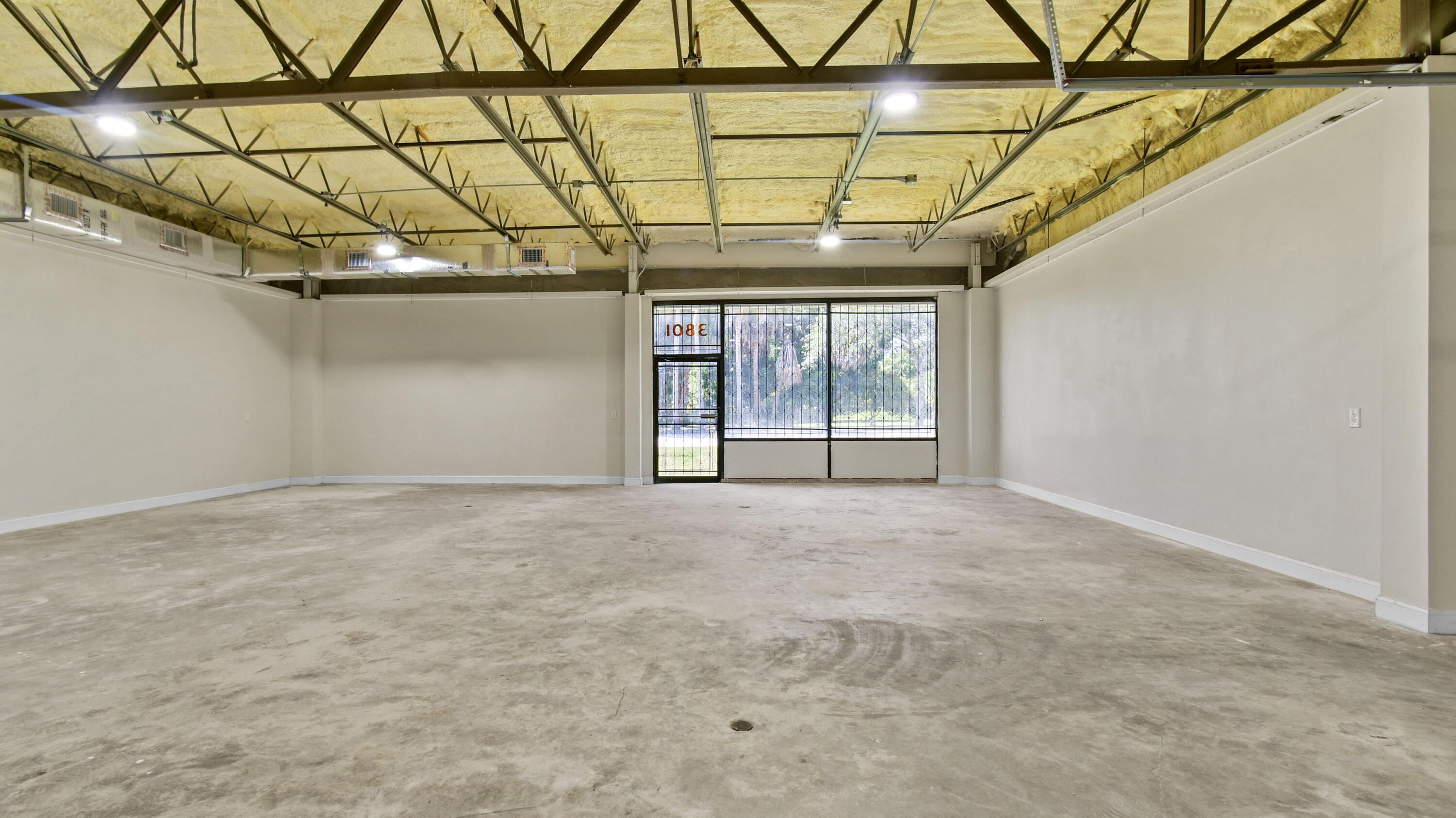 3801 Okeechobee Road Property Photo 11