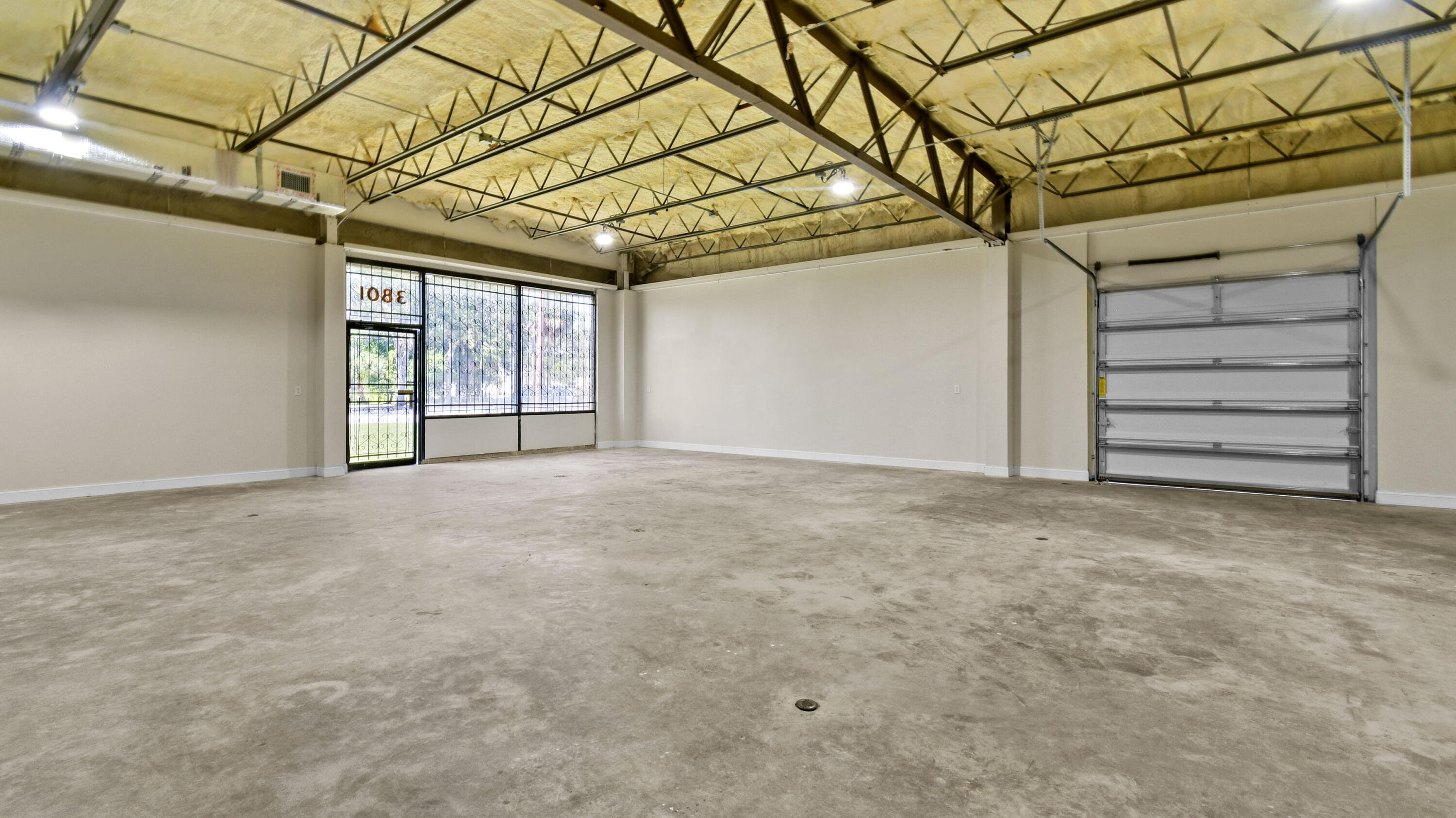 3801 Okeechobee Road Property Photo 12