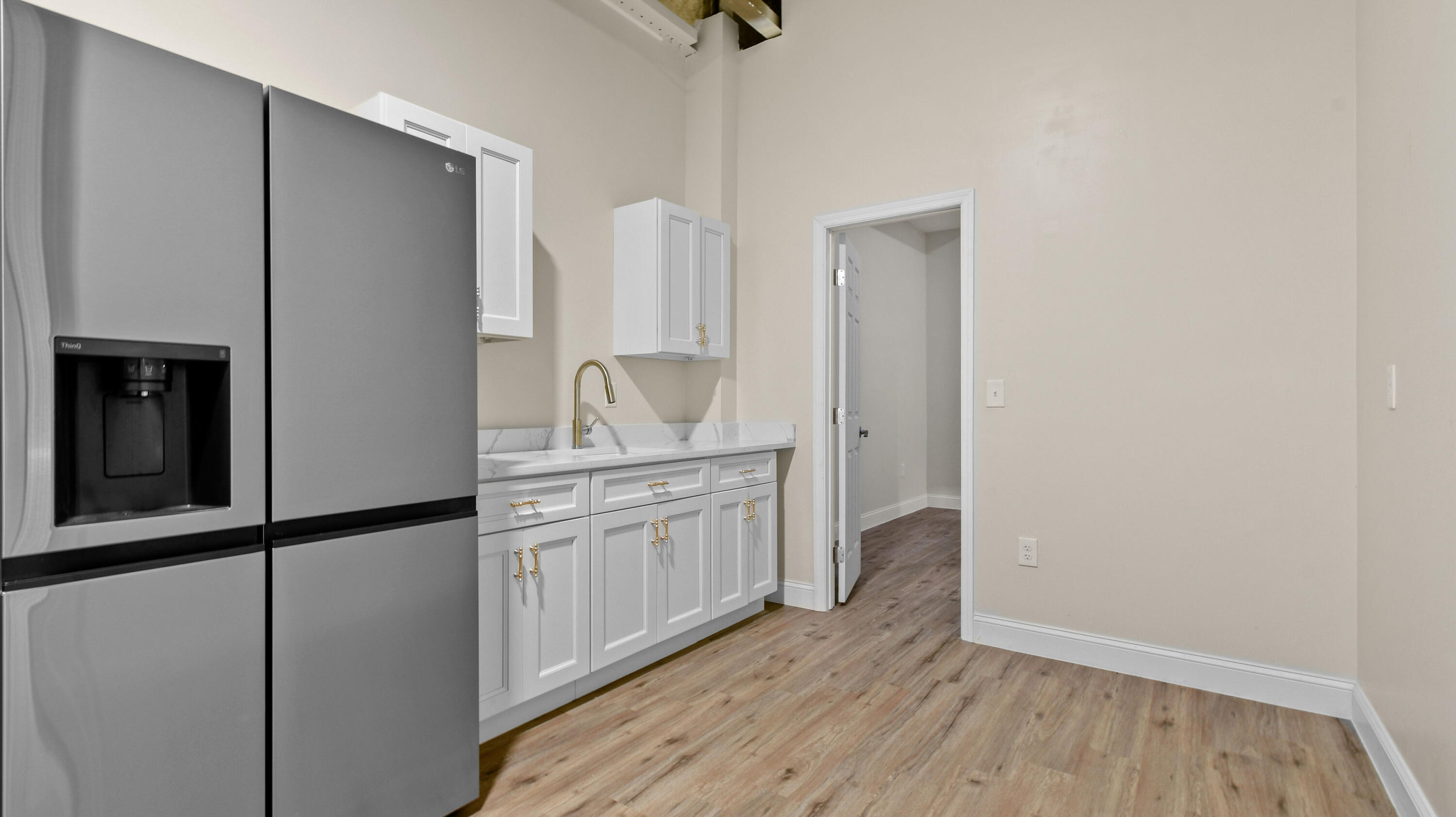 3801 Okeechobee Road Property Photo 16
