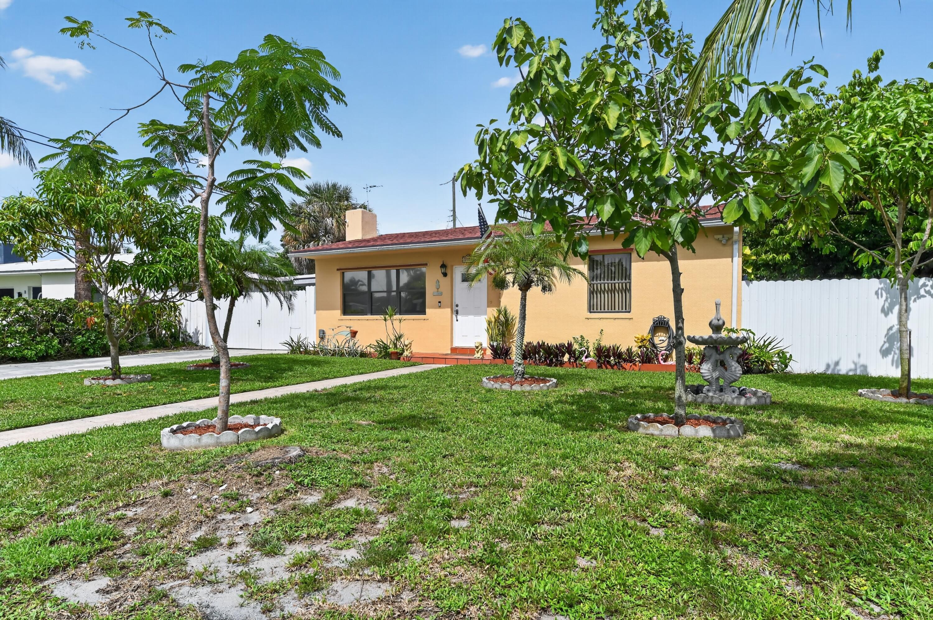 5826 CHURCHILL Court