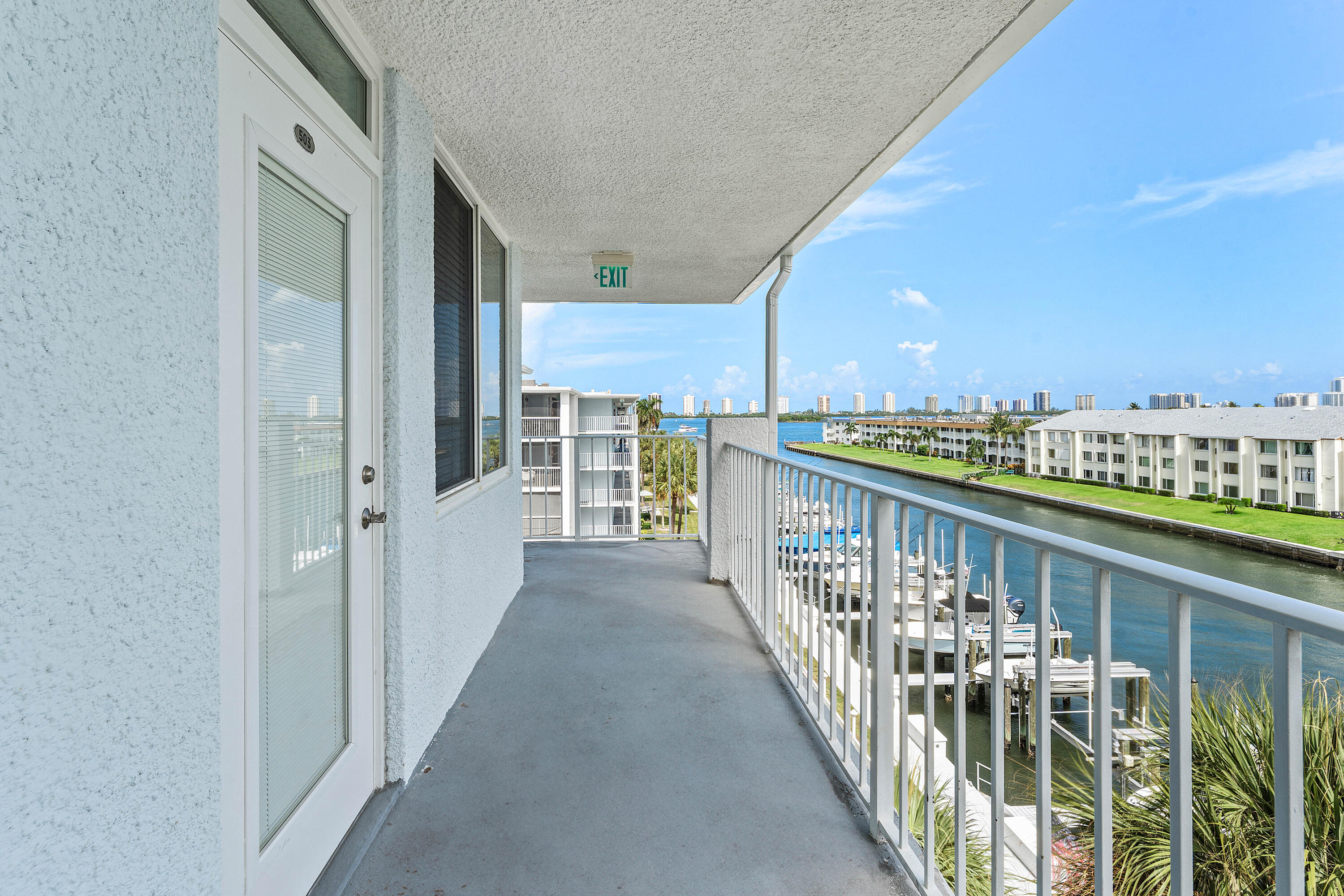 108 Paradise Harbour Boulevard 502 Property Photo 1