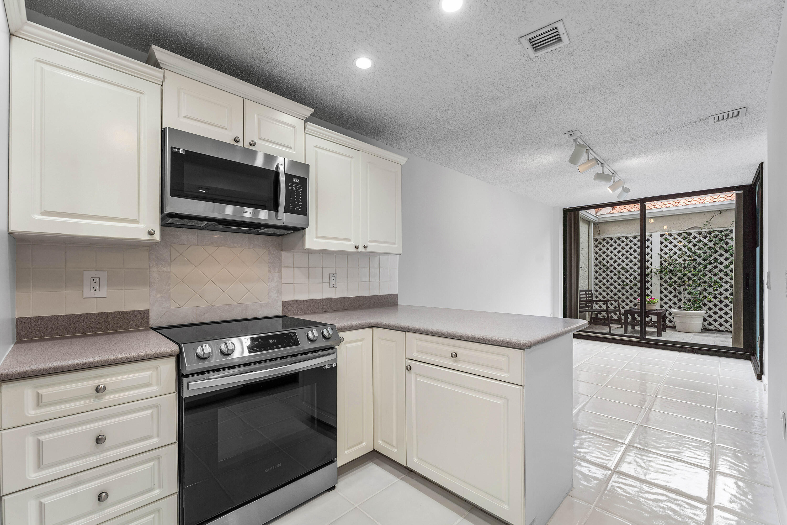 3908 S Ocean Boulevard T-1 Property Photo 27