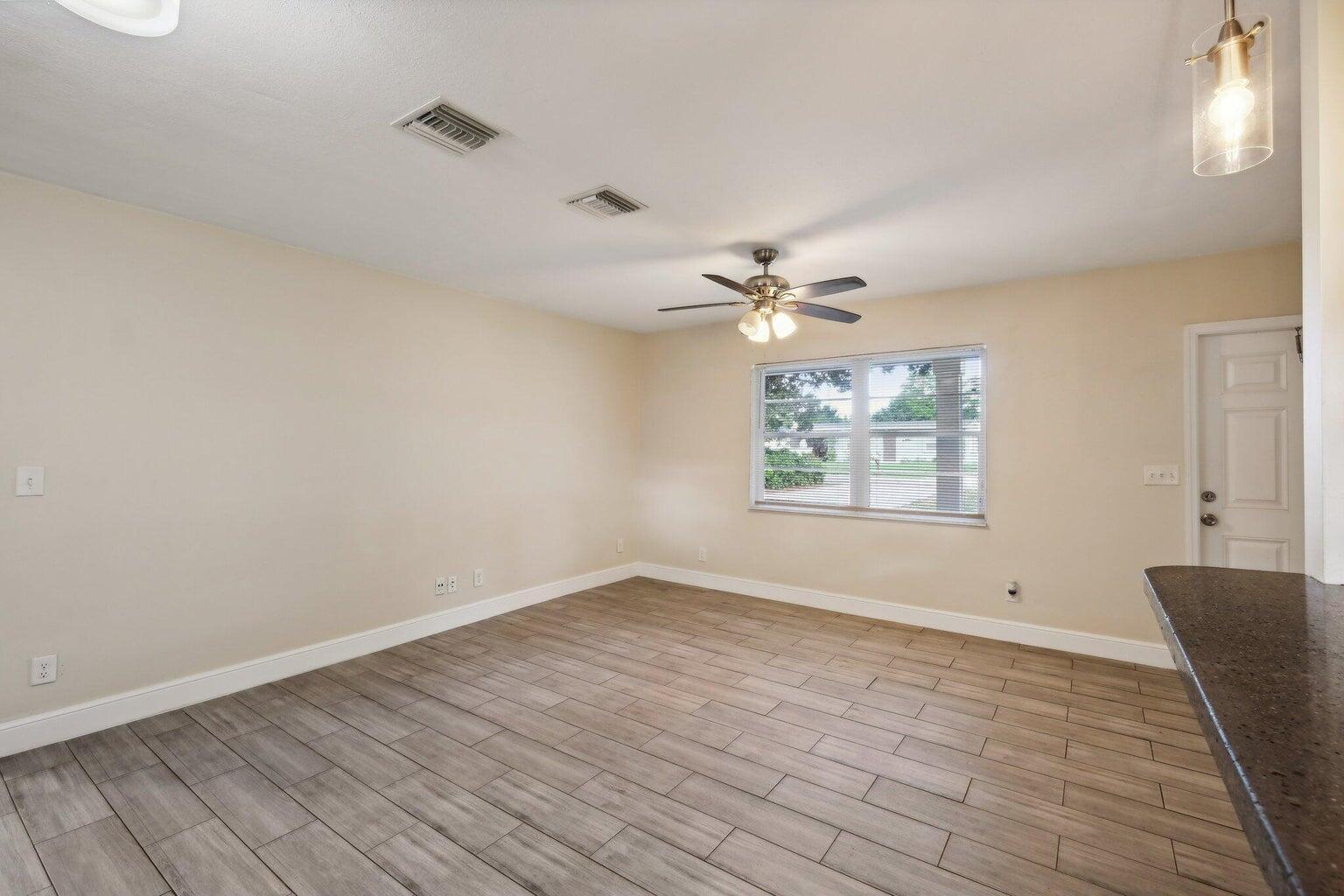 1455 15th Avenue Property Photo 4