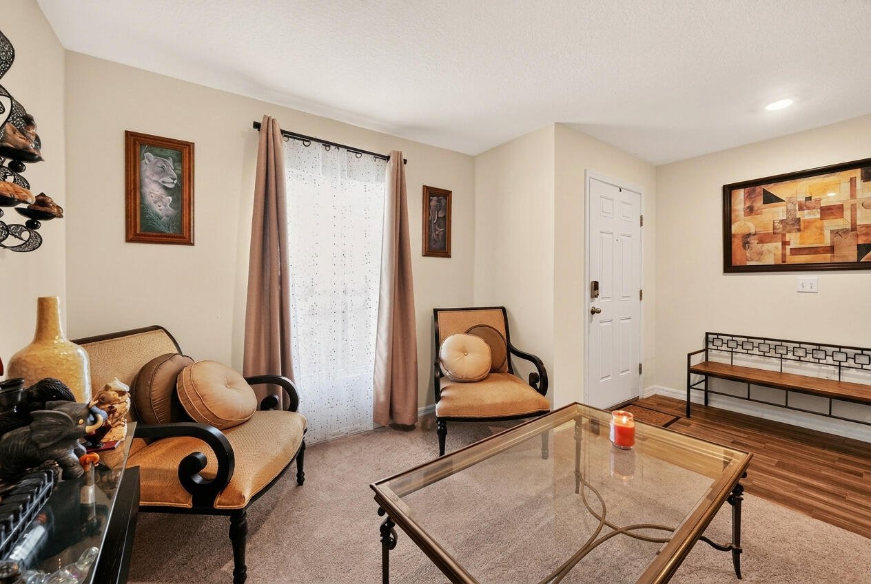 2274 Se Powell Court Property Photo 6