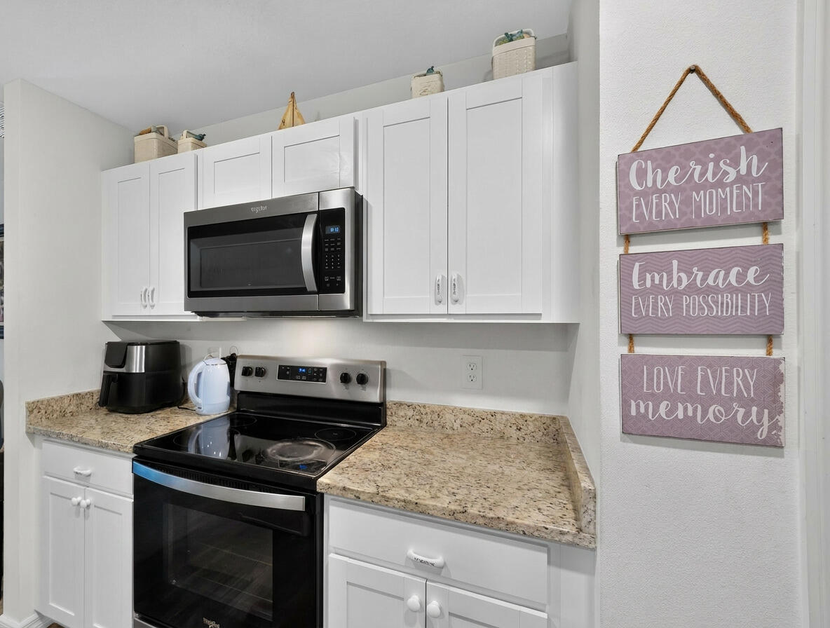 2274 Se Powell Court Property Photo 15