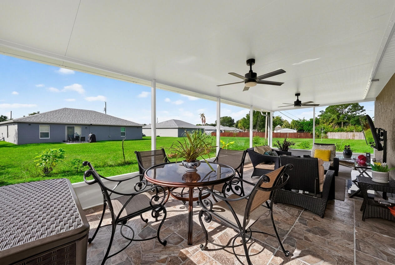 2274 Se Powell Court Property Photo 30