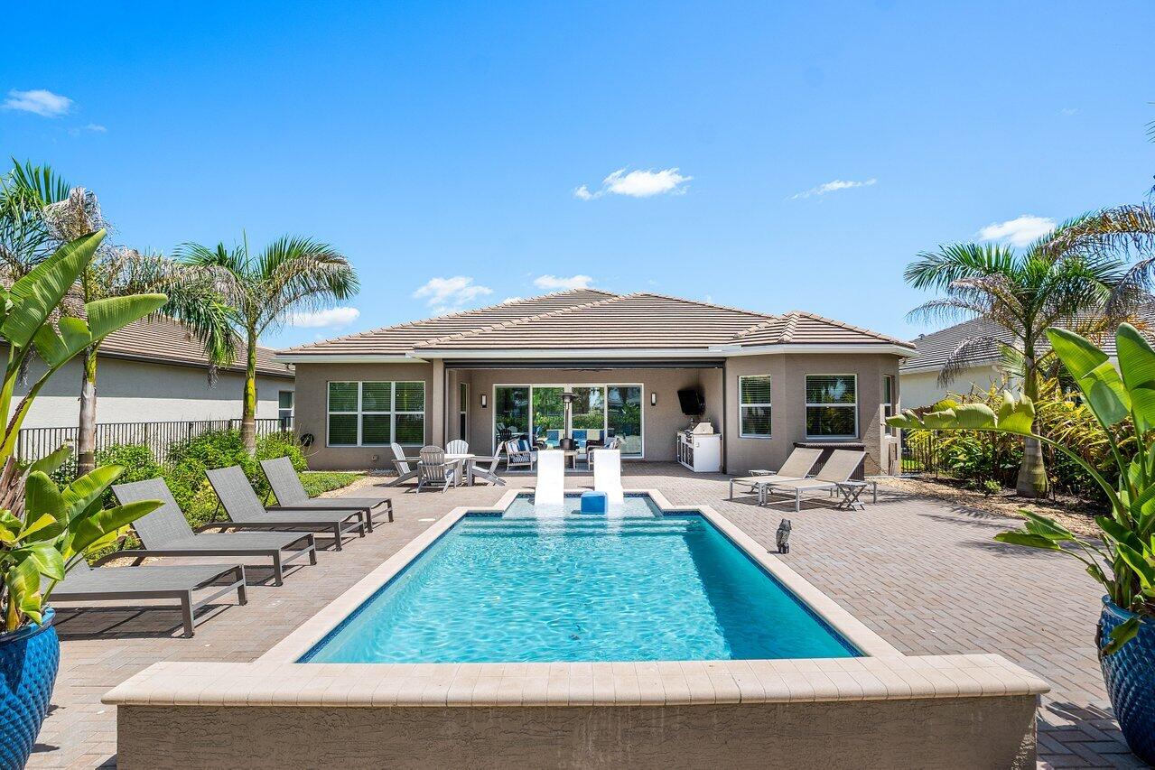 12818 Sw Sea Goddess Lane Property Photo 1
