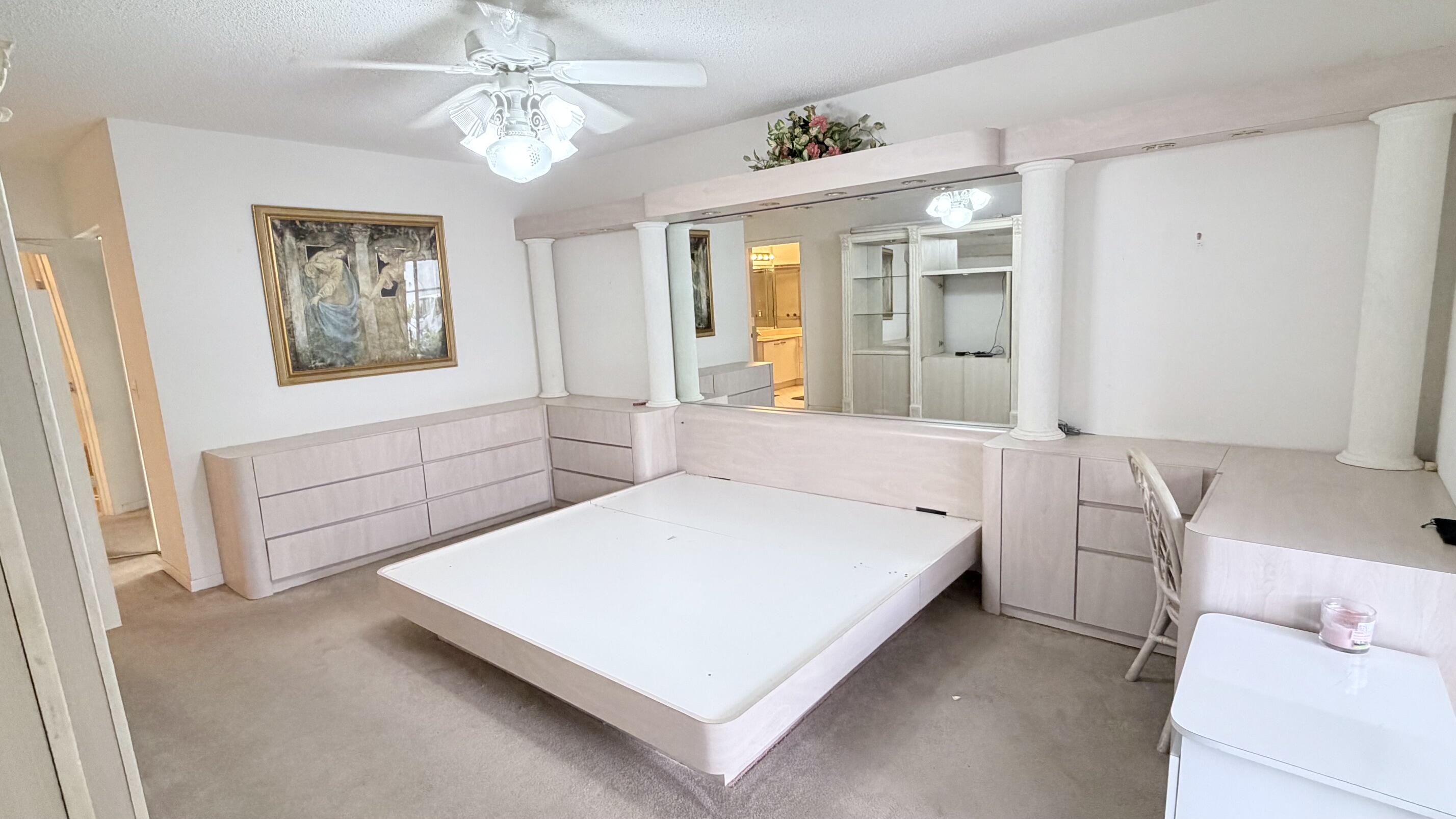 5136 Floria Drive G Property Photo 10