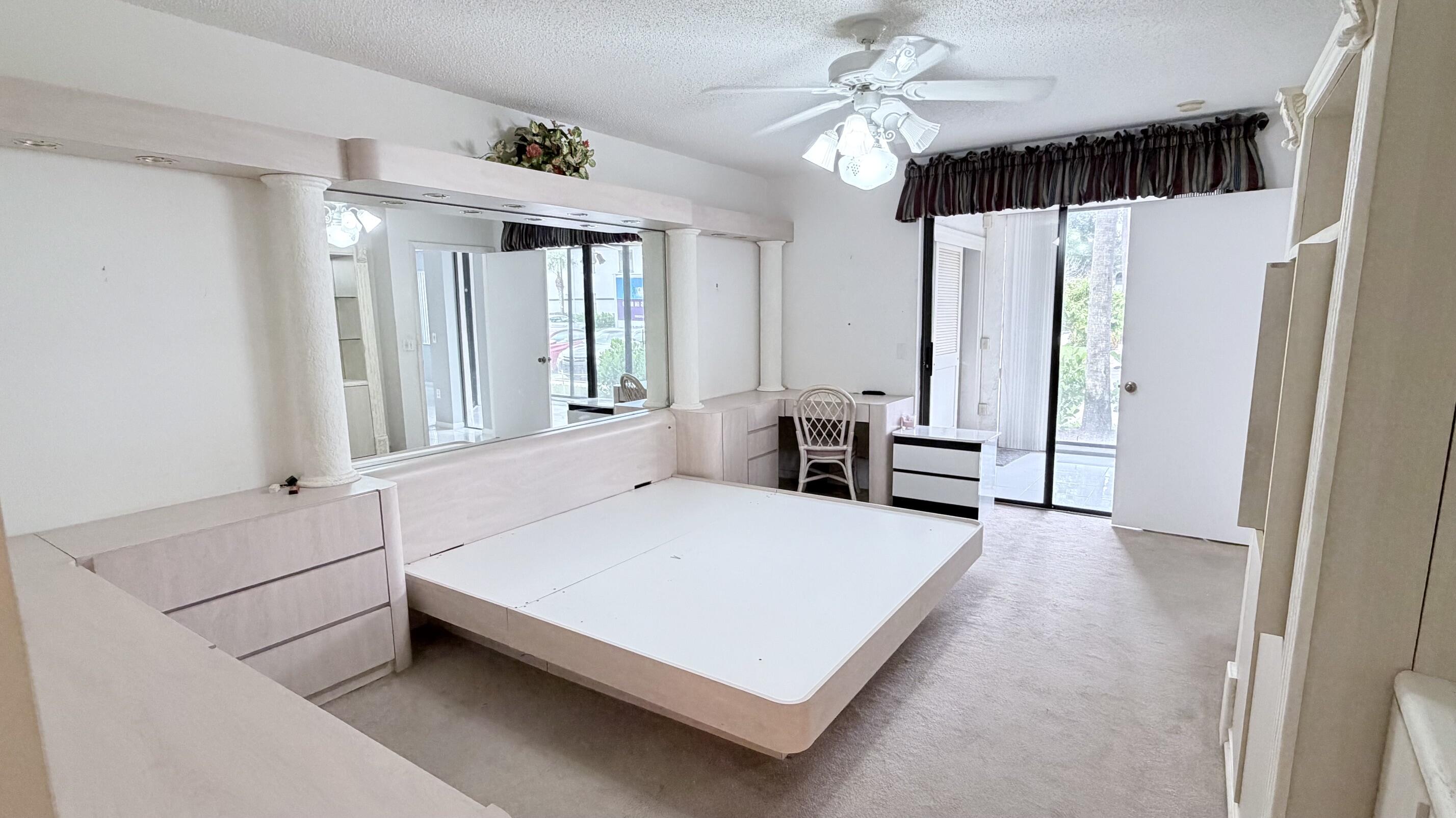5136 Floria Drive G Property Photo 11