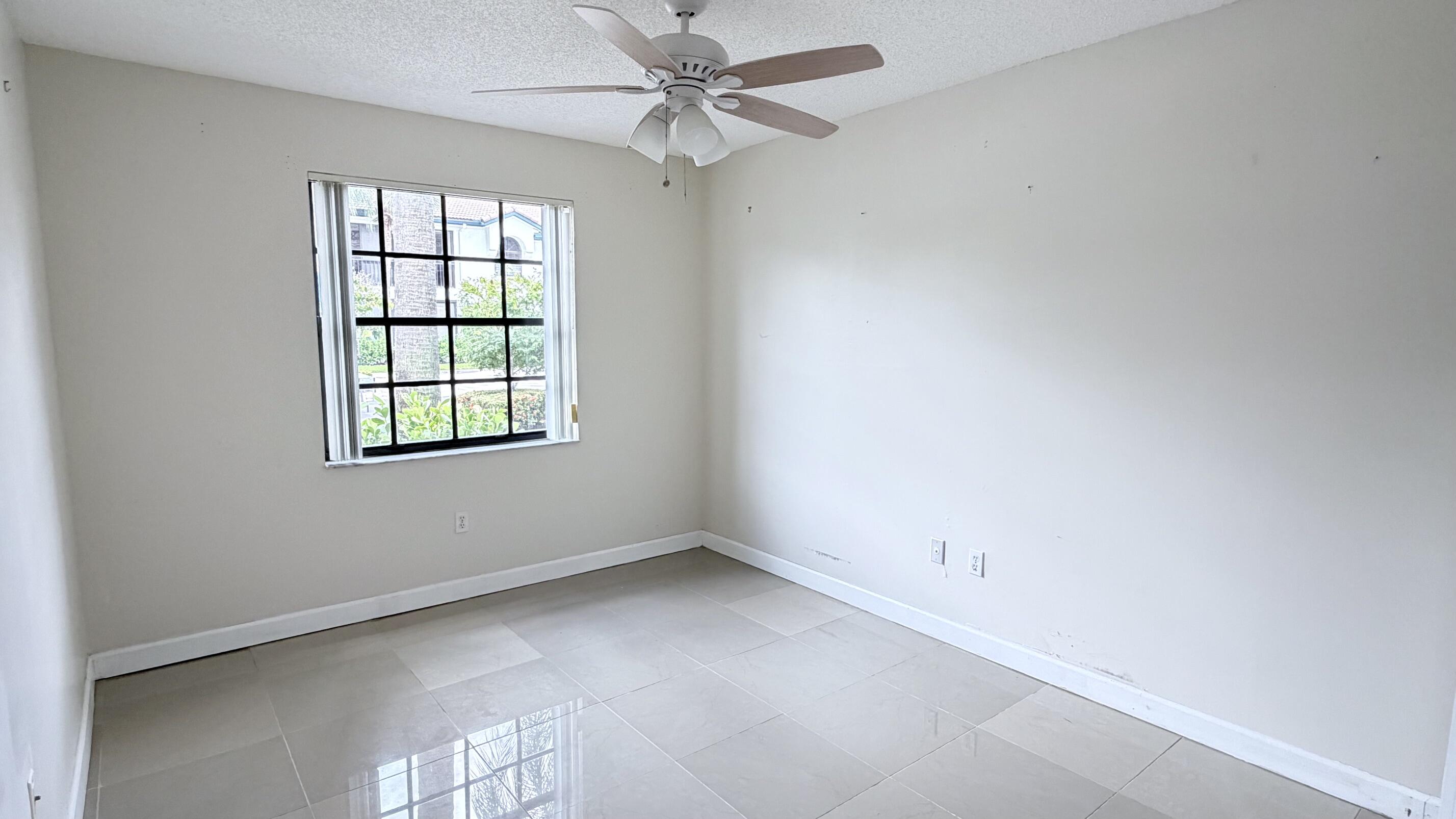 5136 Floria Drive G Property Photo 15
