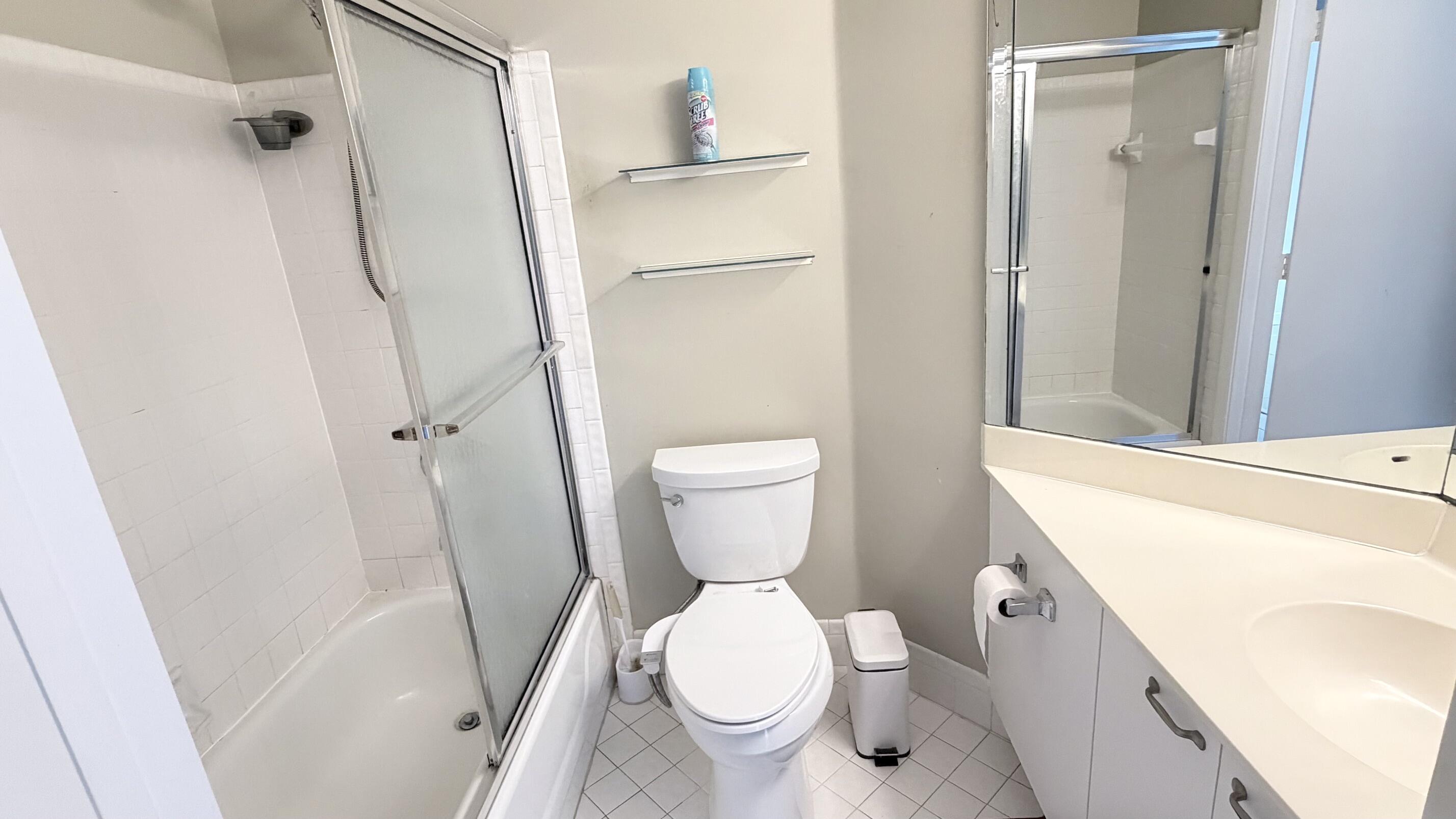5136 Floria Drive G Property Photo 16