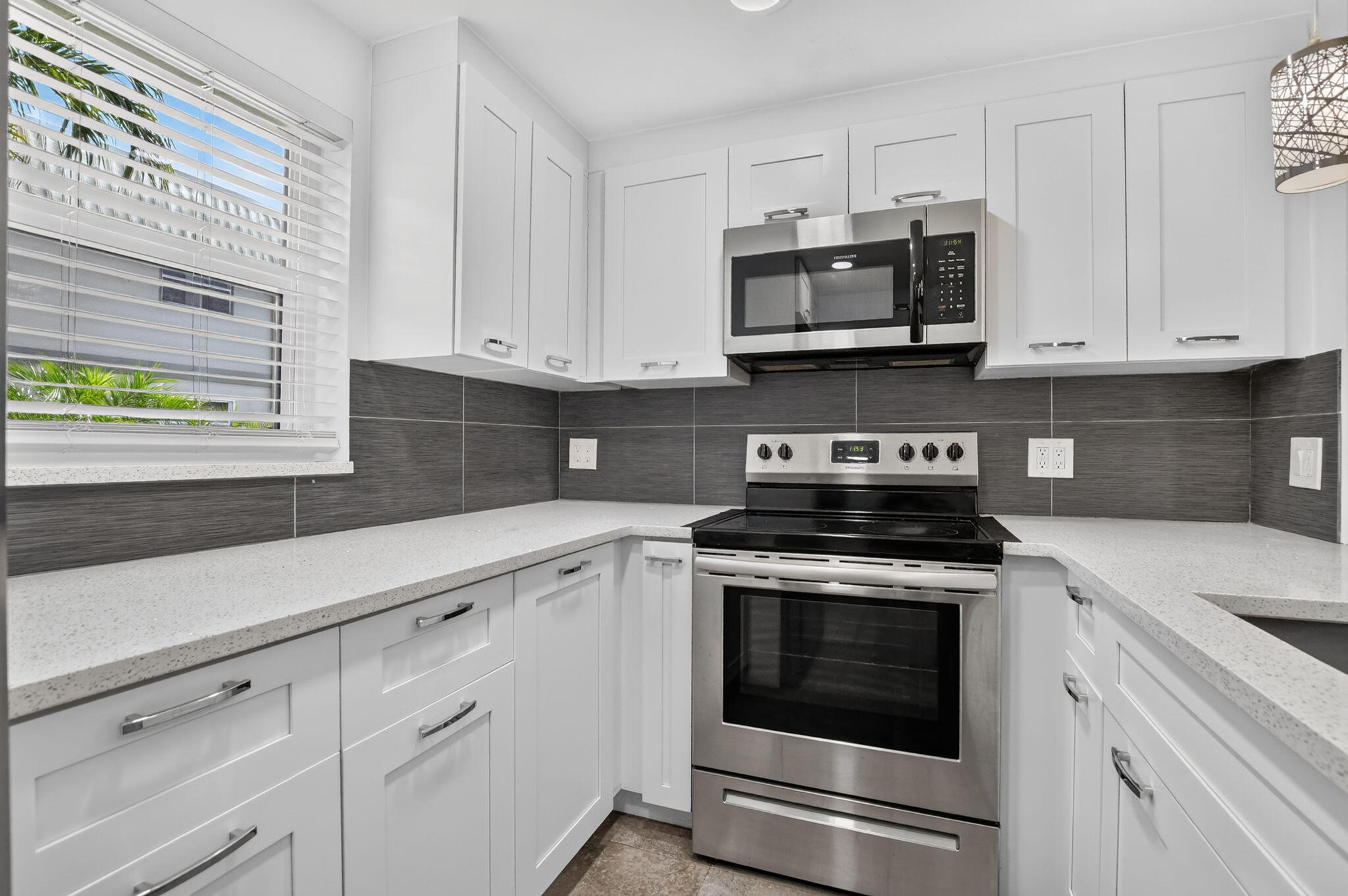 212 Monaco E Property Photo 2