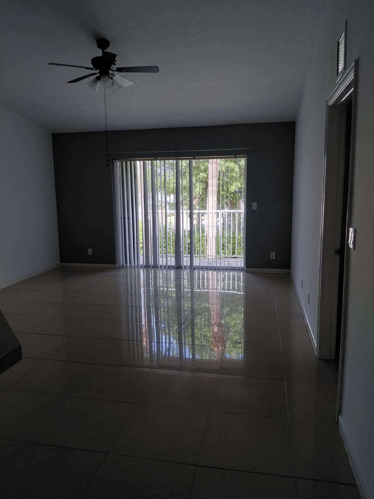 4524 Oak Terrace Drive Property Photo 2