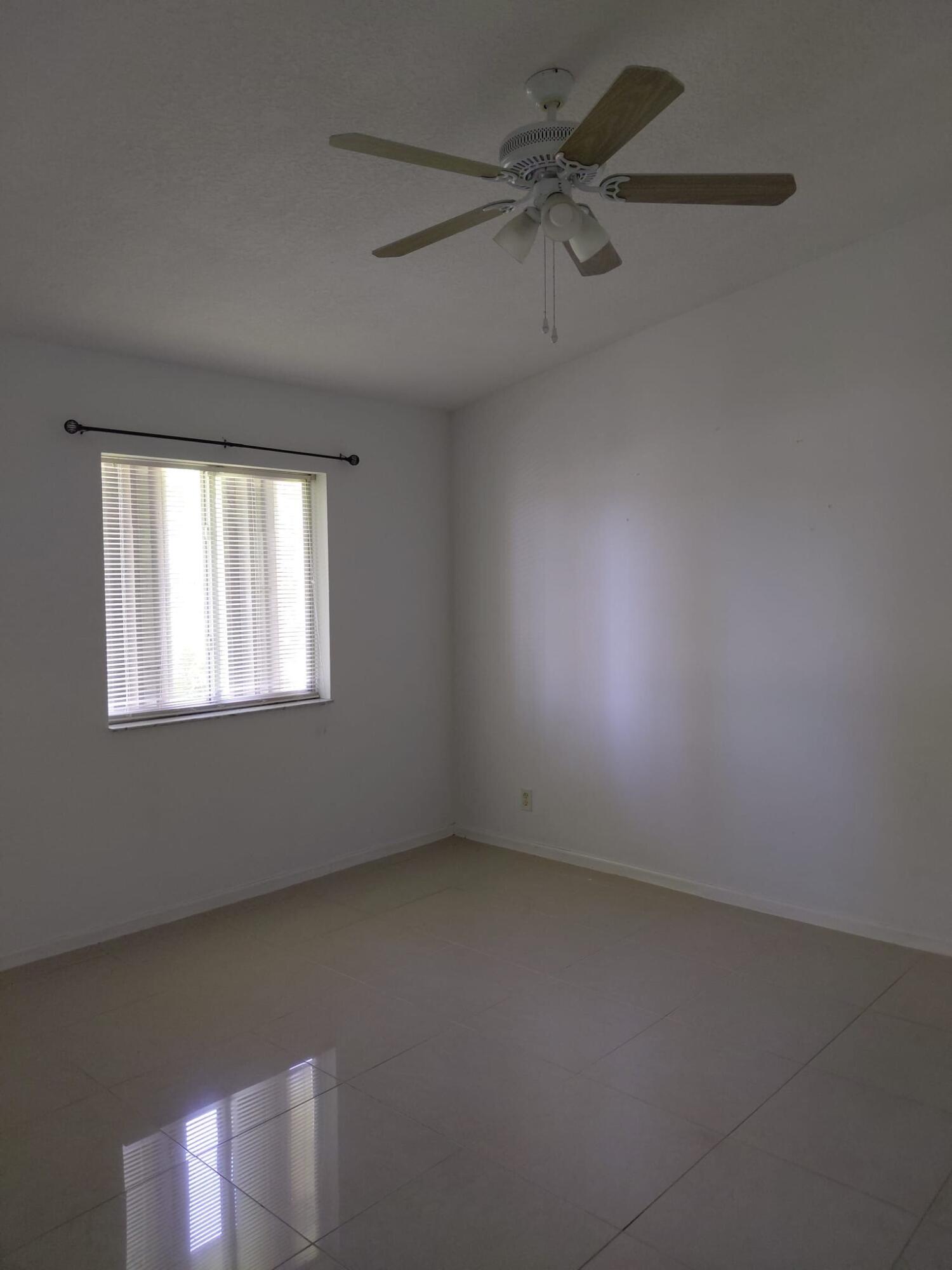 4524 Oak Terrace Drive Property Photo 3