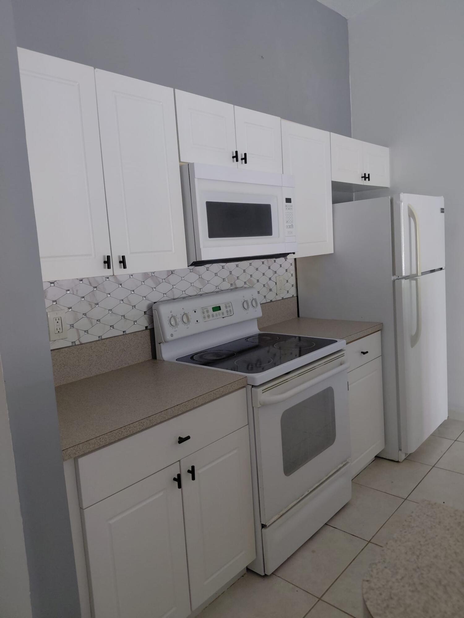 4524 Oak Terrace Drive Property Photo 8