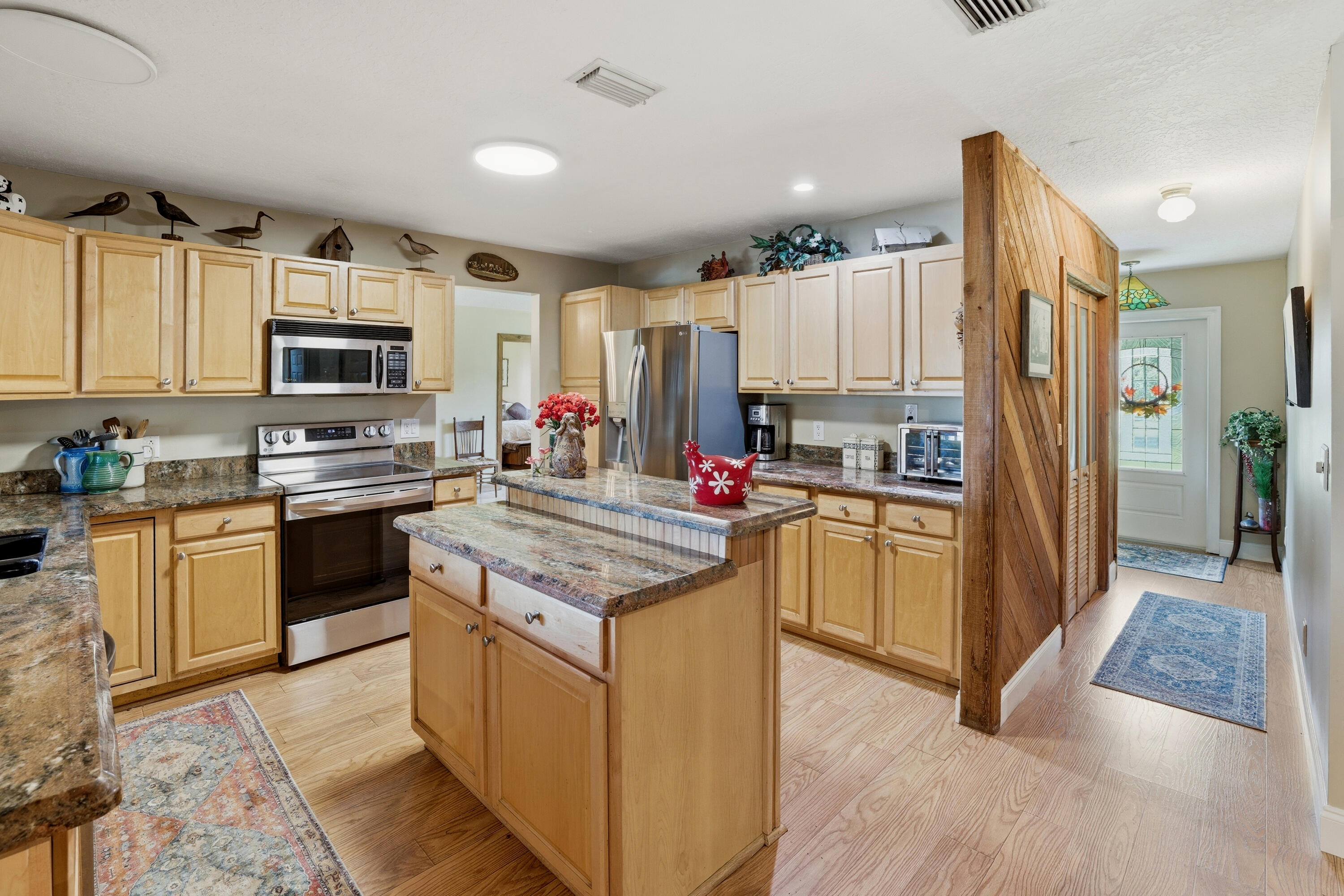 14095 Biddex Road Property Photo 7