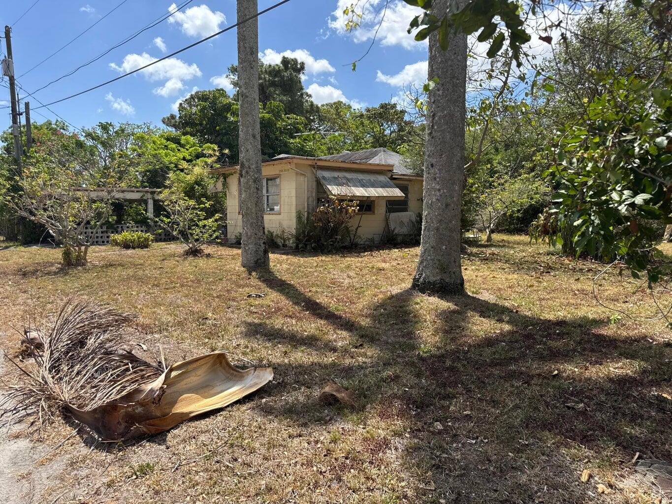 3358 S Jog Road Property Photo 1